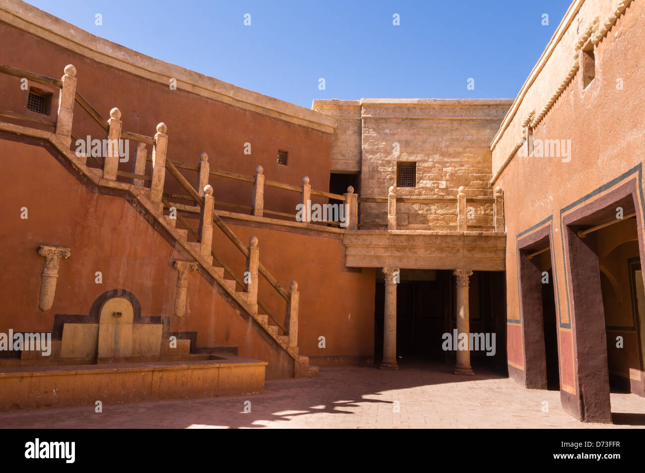 Atlas studios cinematografici, Ouarzazarte, Marocco - deserto della produzione cinematografica set. Romano e medio periodo orientale set. Foto Stock