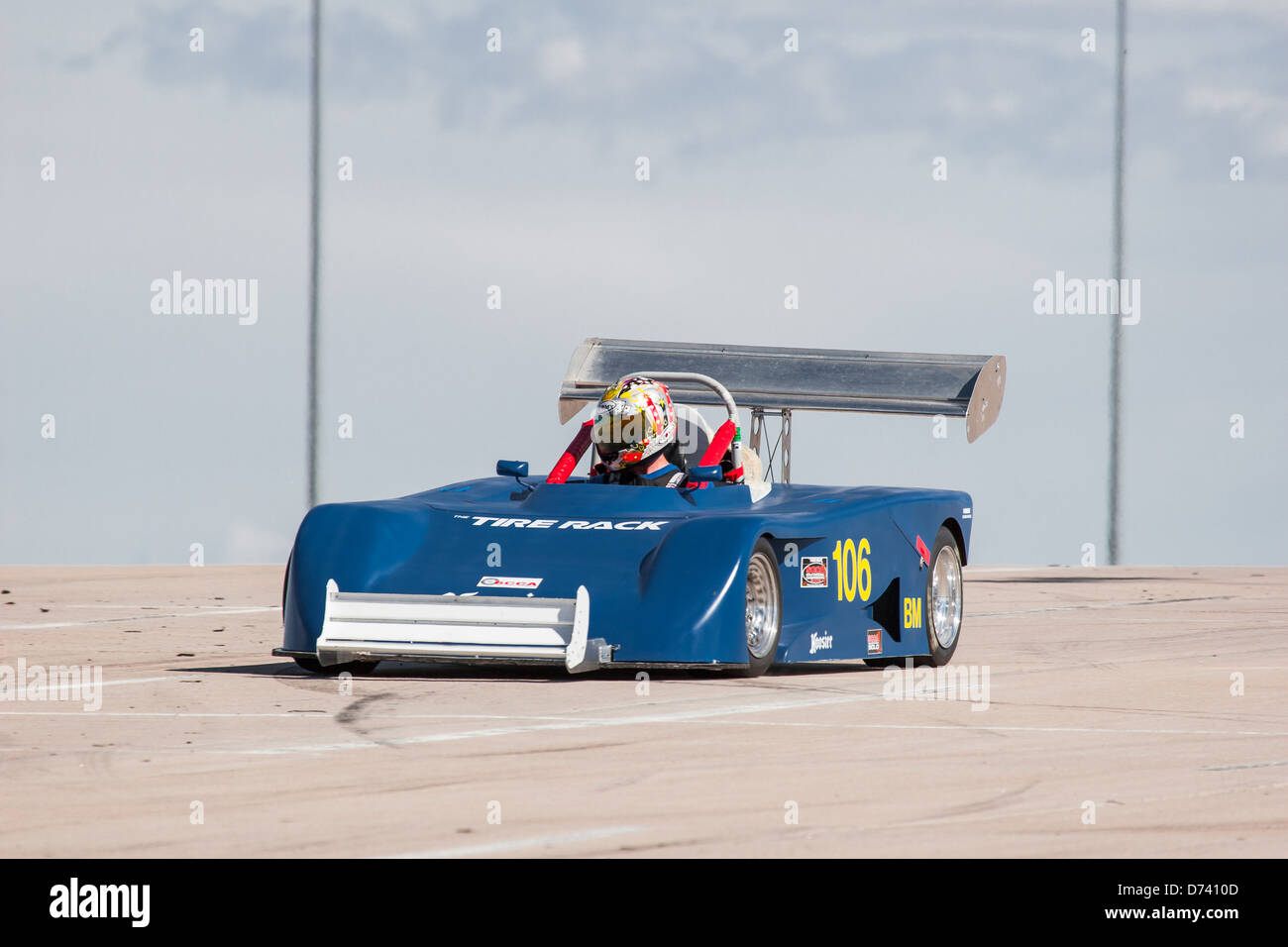 Un blu 1998 ghepardo SR-1 B-modificato ruota open race car in una gara di autocross Foto Stock