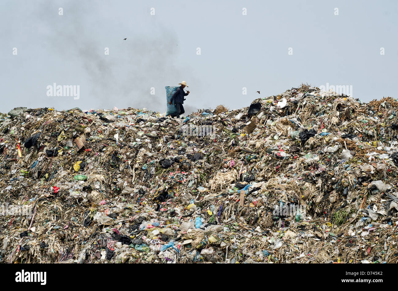Garbage dump, Museo di Tuol Sleng,Phnom Penh Foto Stock