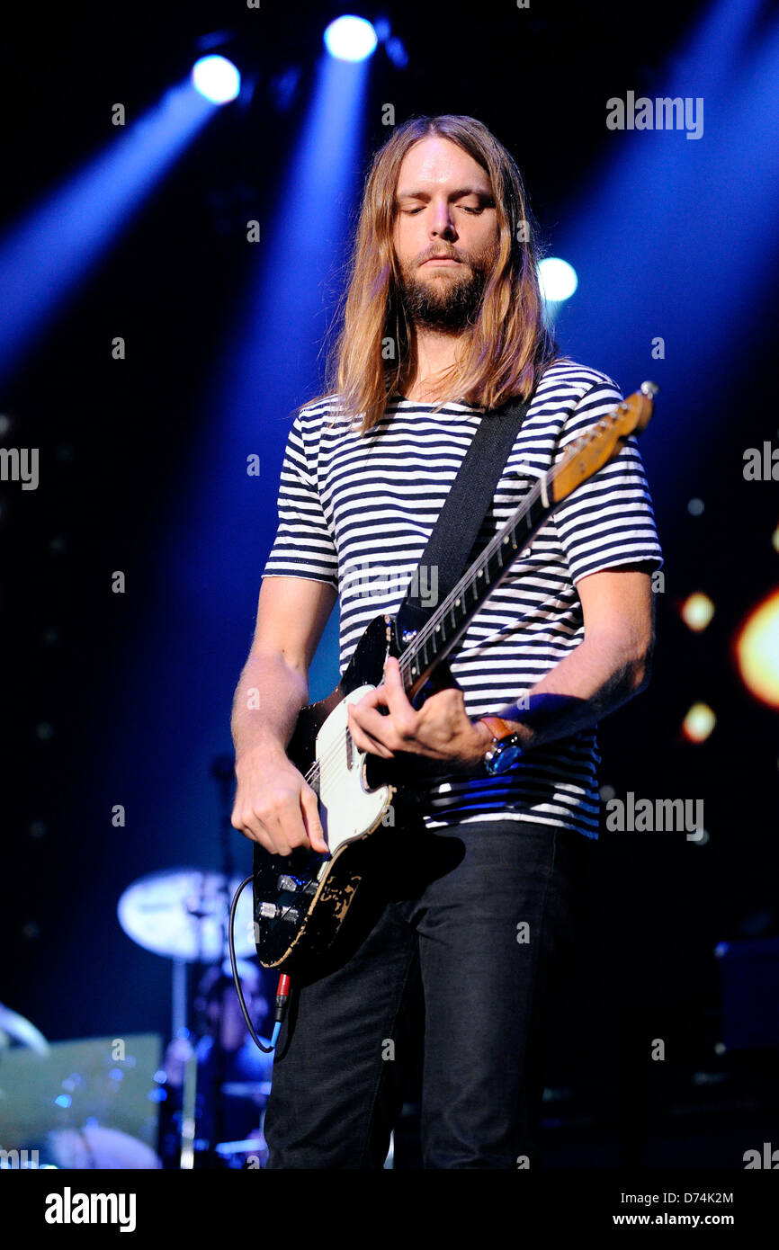 James Valentine Maroon 5 esegue dal vivo presso il Molson anfiteatro canadese di Toronto Canada - 22.08.11 obbligatorio Foto Stock