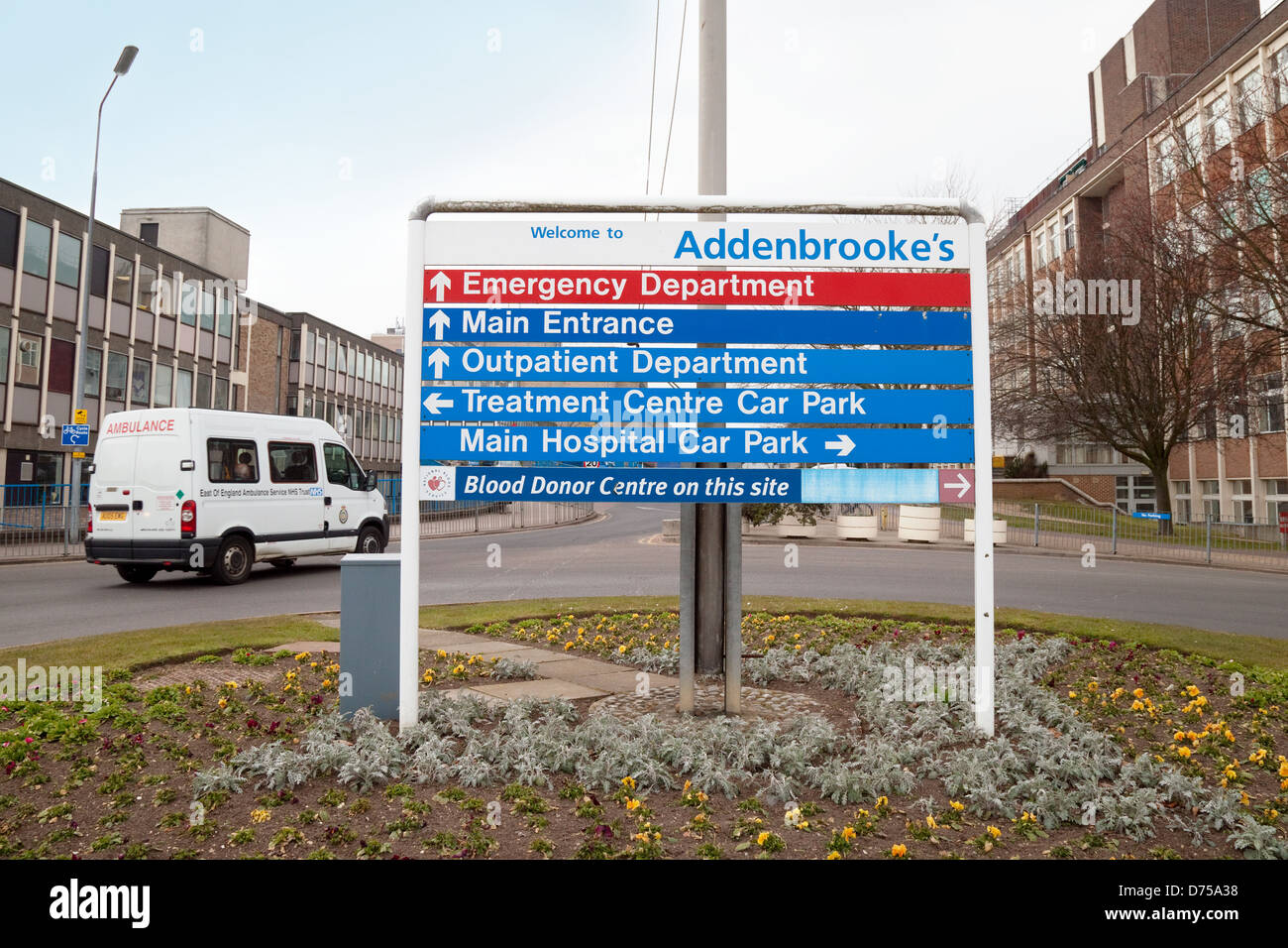 L'ospedale Addenbrookes a Cambridge, entrata SEGNO, Cambridge Regno Unito Foto Stock