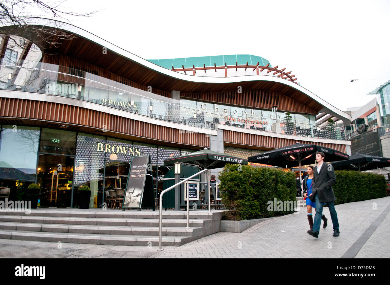 Browns bar e brasserie, Bullring Shopping Centre, Birmingham, Regno Unito Foto Stock