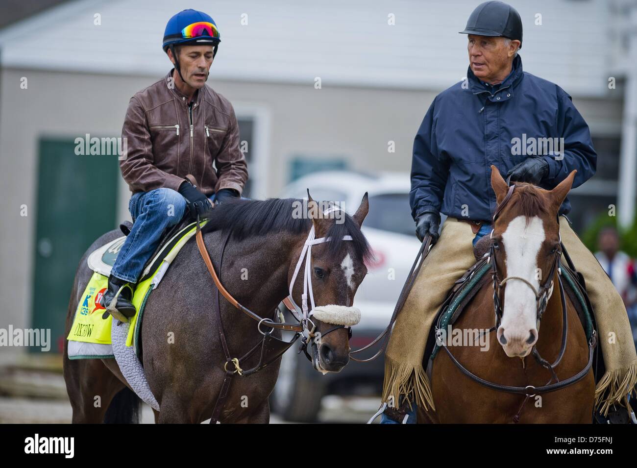 Aprile 29, 2013 - Louisville, Kentucky, Stati Uniti - D. Wayne Lukas conduce lanca, cavalcato da Gary Stevens, alla via di esercitare in preparazione per il Kentucky Derby a Churchill Downs on April 29, 2013. (Credito Immagine: © Scott Serio/eclipse/ZUMAPRESS.com) Foto Stock