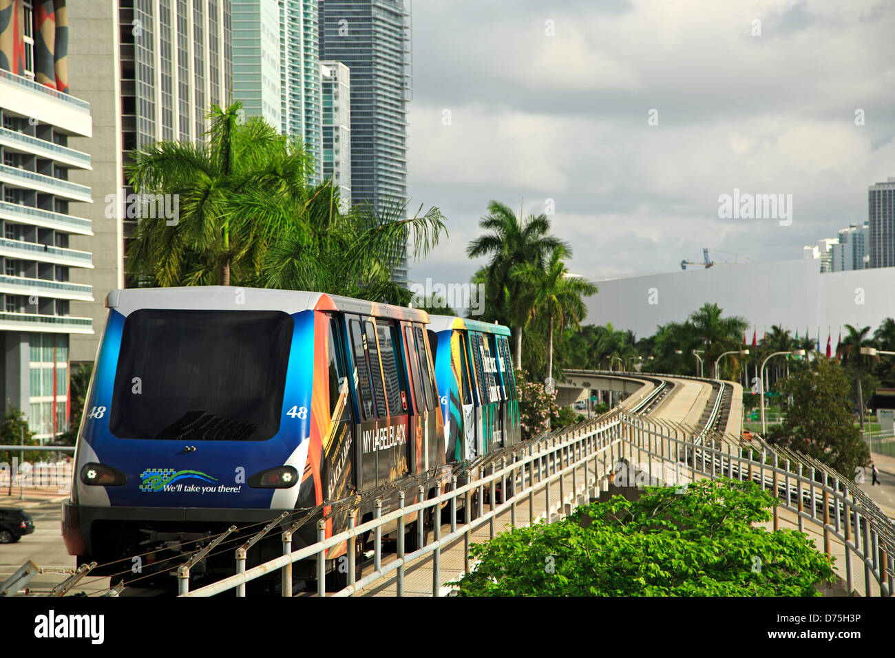 Treno Metromover, Miami, Florida USA Foto Stock