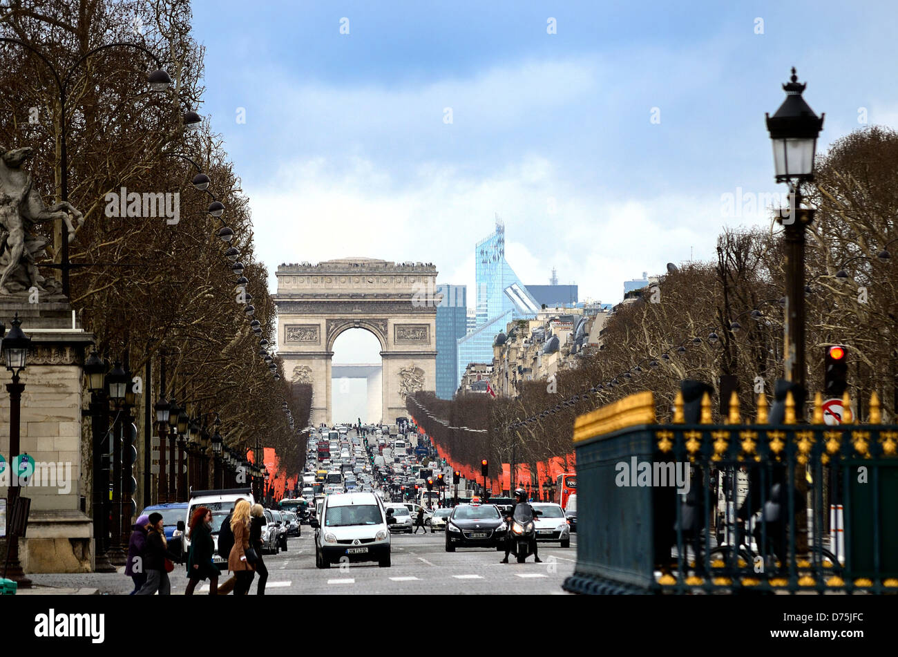 Arc de Triomphe e dagli Champs Elysees Parigi Francia Foto Stock
