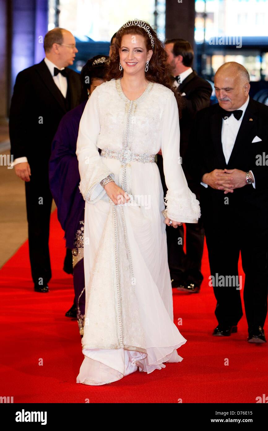 La principessa Lalla Salma del Marocco arrivano al Rijksmuseum la Cena ospitata dalla Regina Beatrice dei Paesi Bassi alla vigilia della sua abdicazione ad Amsterdam in Olanda, 29 aprile 2013. Foto: Patrick van Katwijk - -/DPA/Alamy Live News Foto Stock