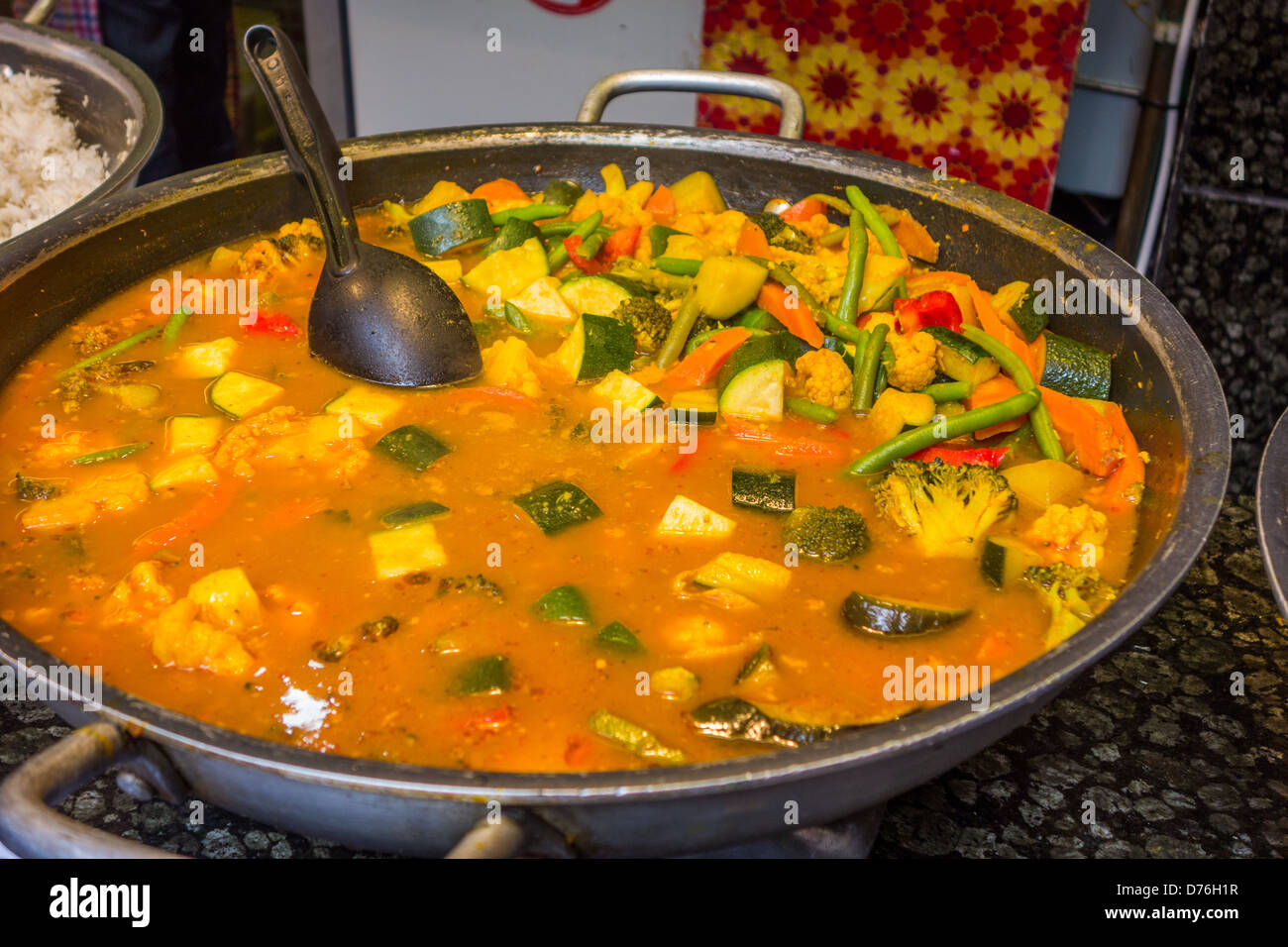 Cibo di strada curry vegetale Foto Stock