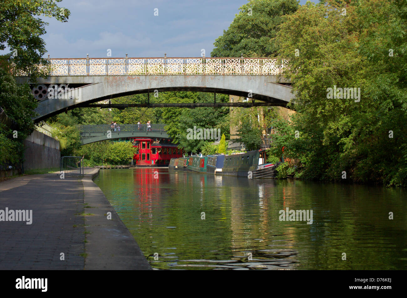 Il Regents Canal a Londra in Inghilterra Foto Stock