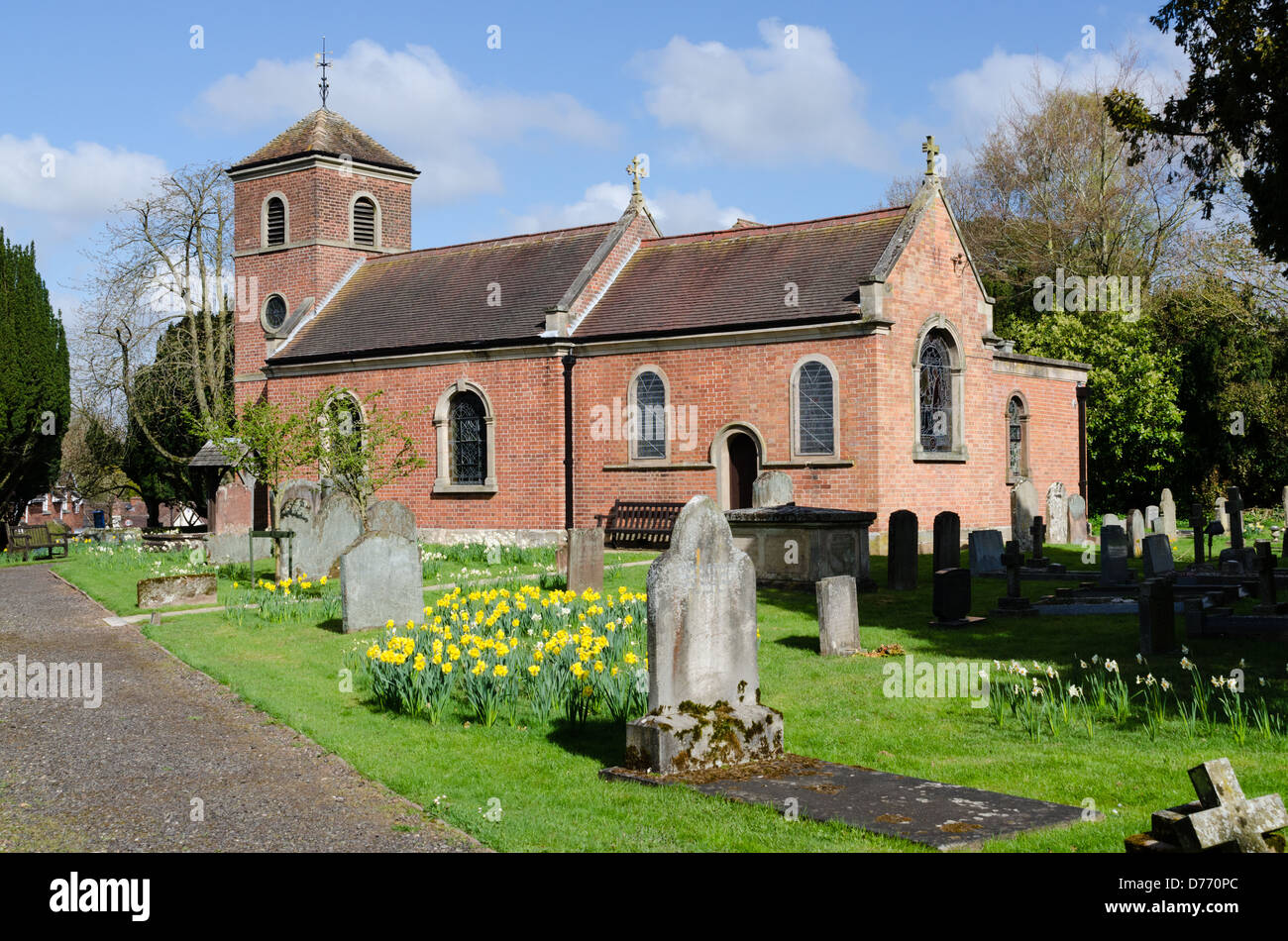 Chiesa parrocchiale di San Pietro nel grazioso villaggio di Worcestershire di Broome Foto Stock