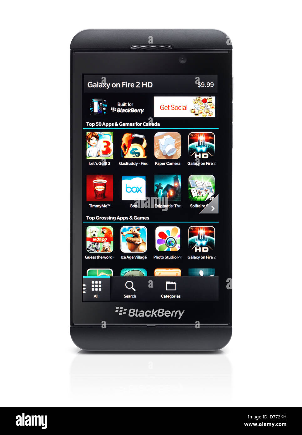 Blackberry Z10 smartphone con Blackberry app World store sul suo display.  Telefono nero isolato su sfondo bianco Foto stock - Alamy