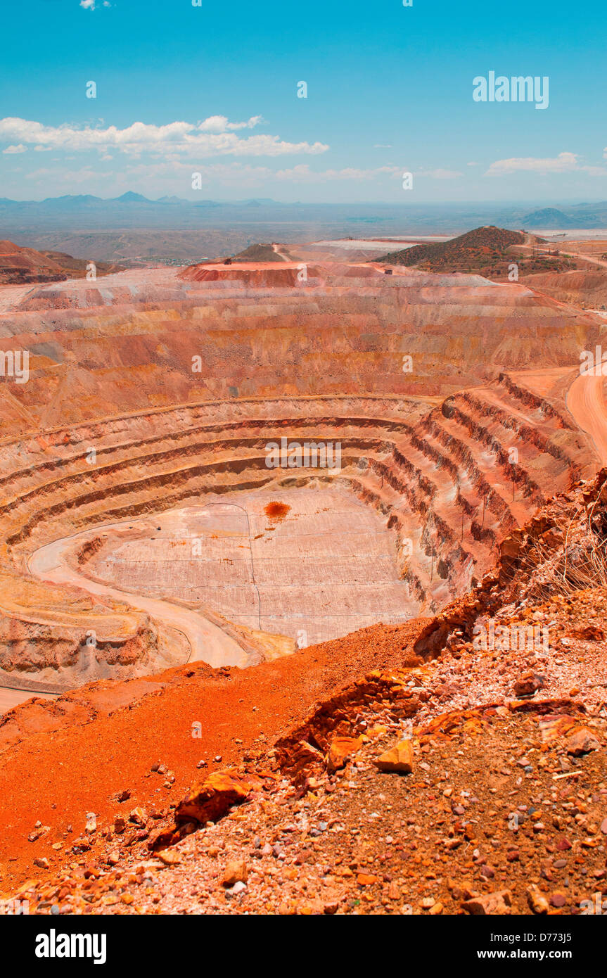 La open-pit Morenci miniera in Morenci Arizona più grande miniera di rame  in Nord America uno più grande nel mondo. Inoltre miniere d'oro Foto stock  - Alamy