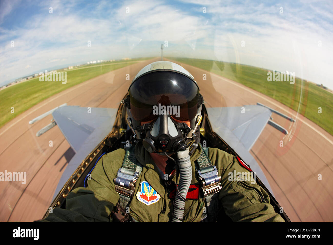 F 16 cockpit immagini e fotografie stock ad alta risoluzione - Alamy