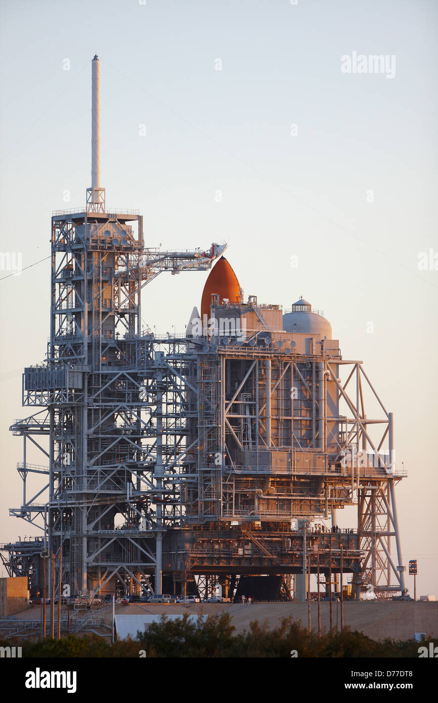 Space Shuttle Torre di lancio Kennedy Space Center complessi di lancio 39A mostra servizio fisso struttura FSS Servizio rotante Foto Stock