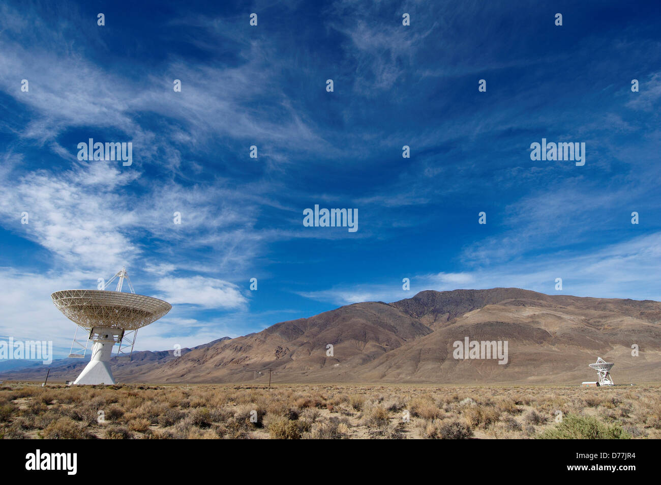 Radio Telescope Owens Valley Osservatorio Radio Owens Valley Big Pine California USA Foto Stock