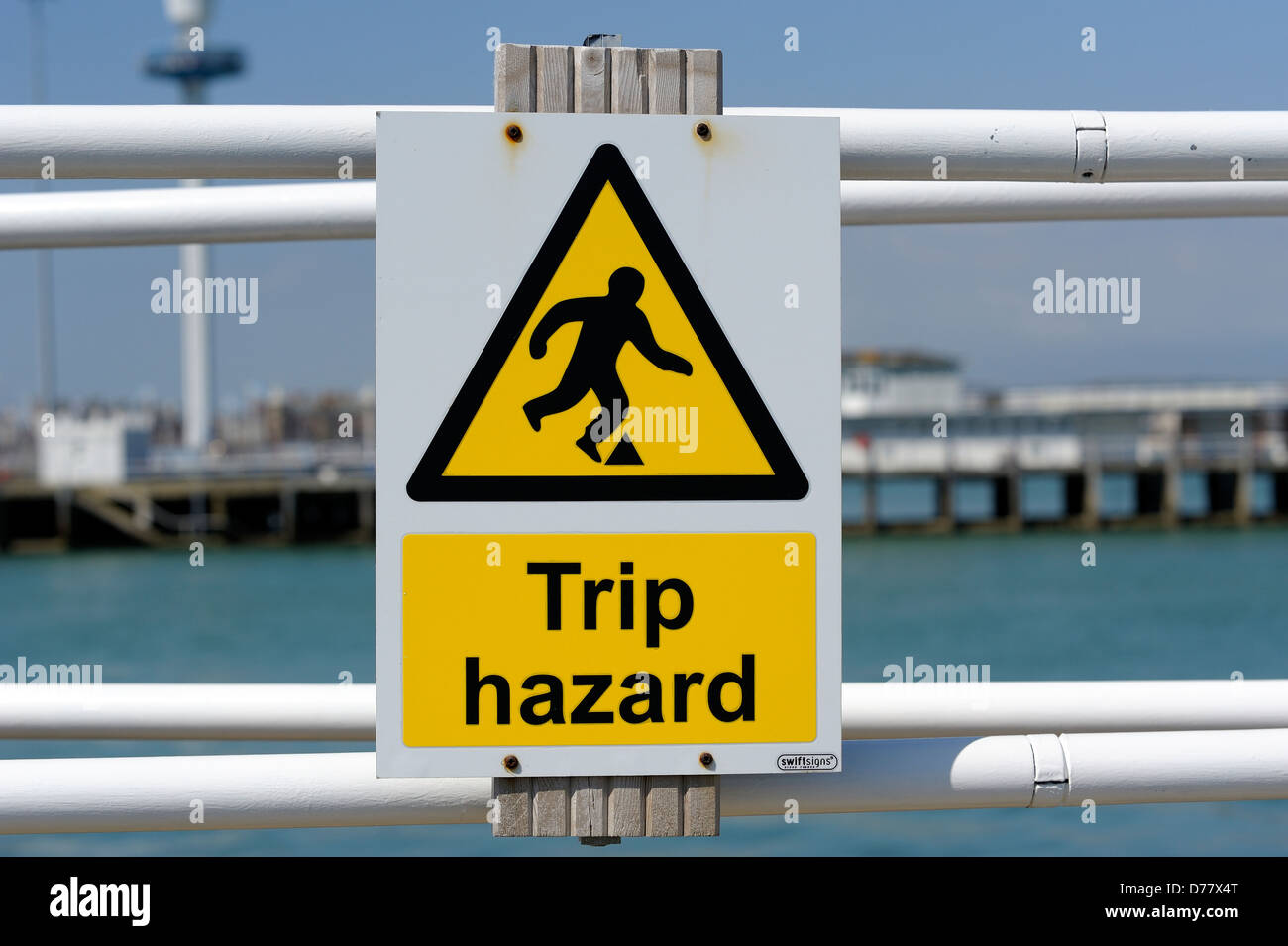 Pericolo di inciampare segni di avvertenza Foto Stock