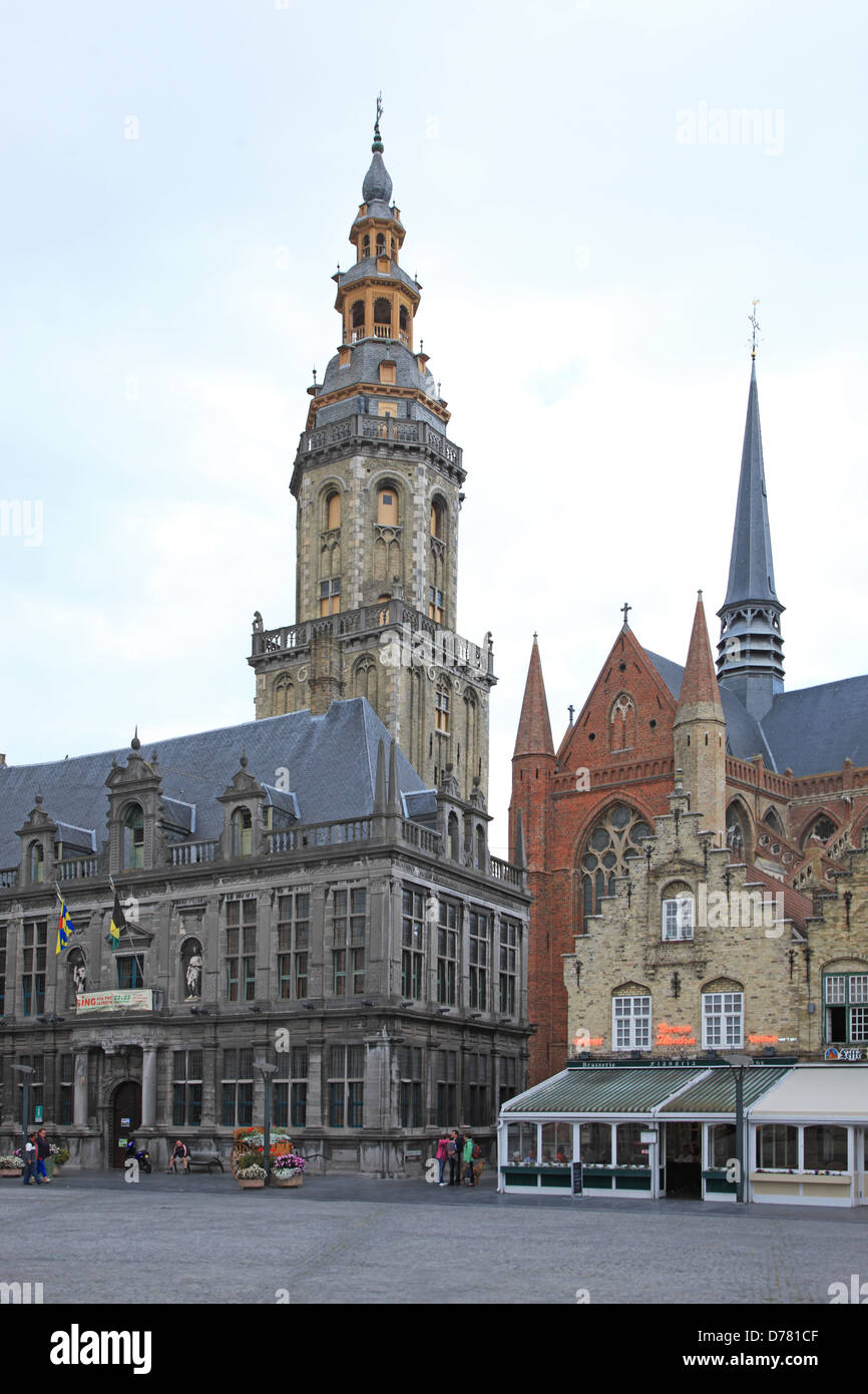Il Belgio, la torre campanaria di Veurne, patrimonio mondiale dell UNESCO Foto Stock