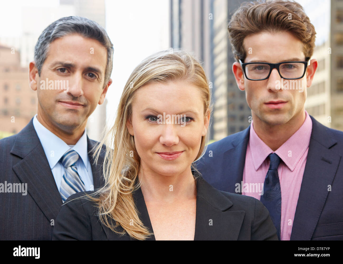 Ritratto di tre colleghi di lavoro fuori ufficio Foto Stock