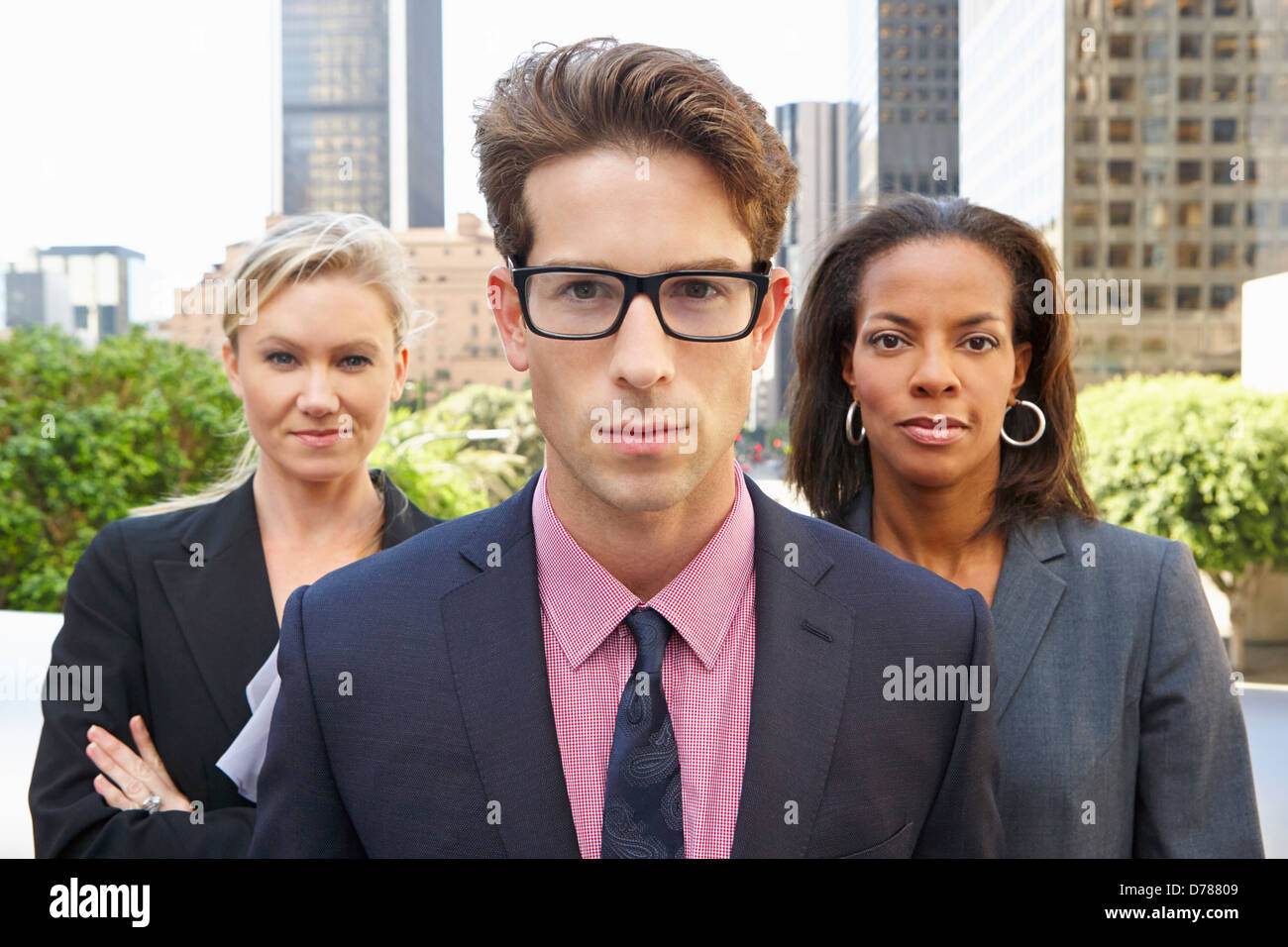 Ritratto di tre colleghi di lavoro fuori ufficio Foto Stock