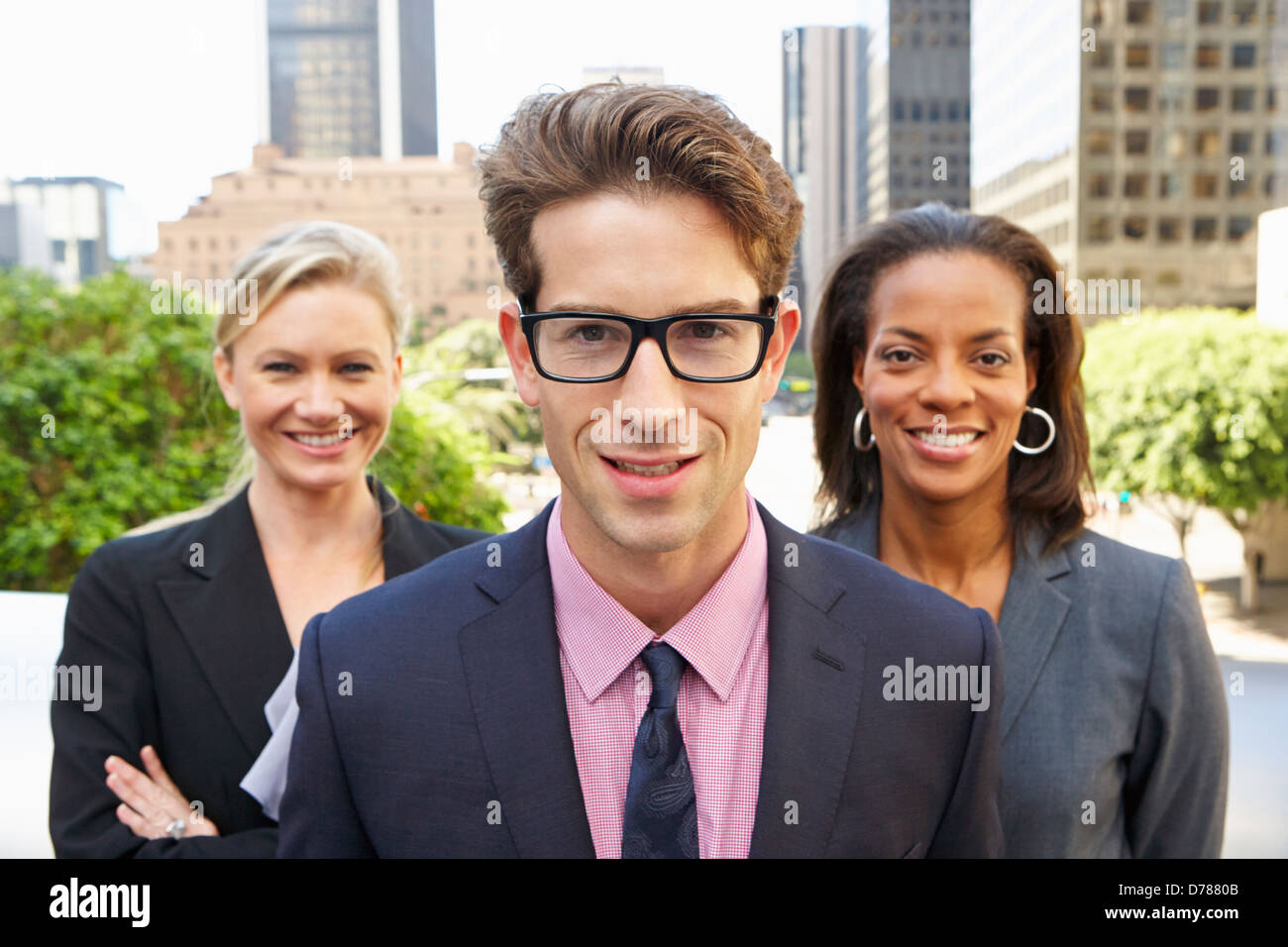 Ritratto di tre colleghi di lavoro fuori ufficio Foto Stock