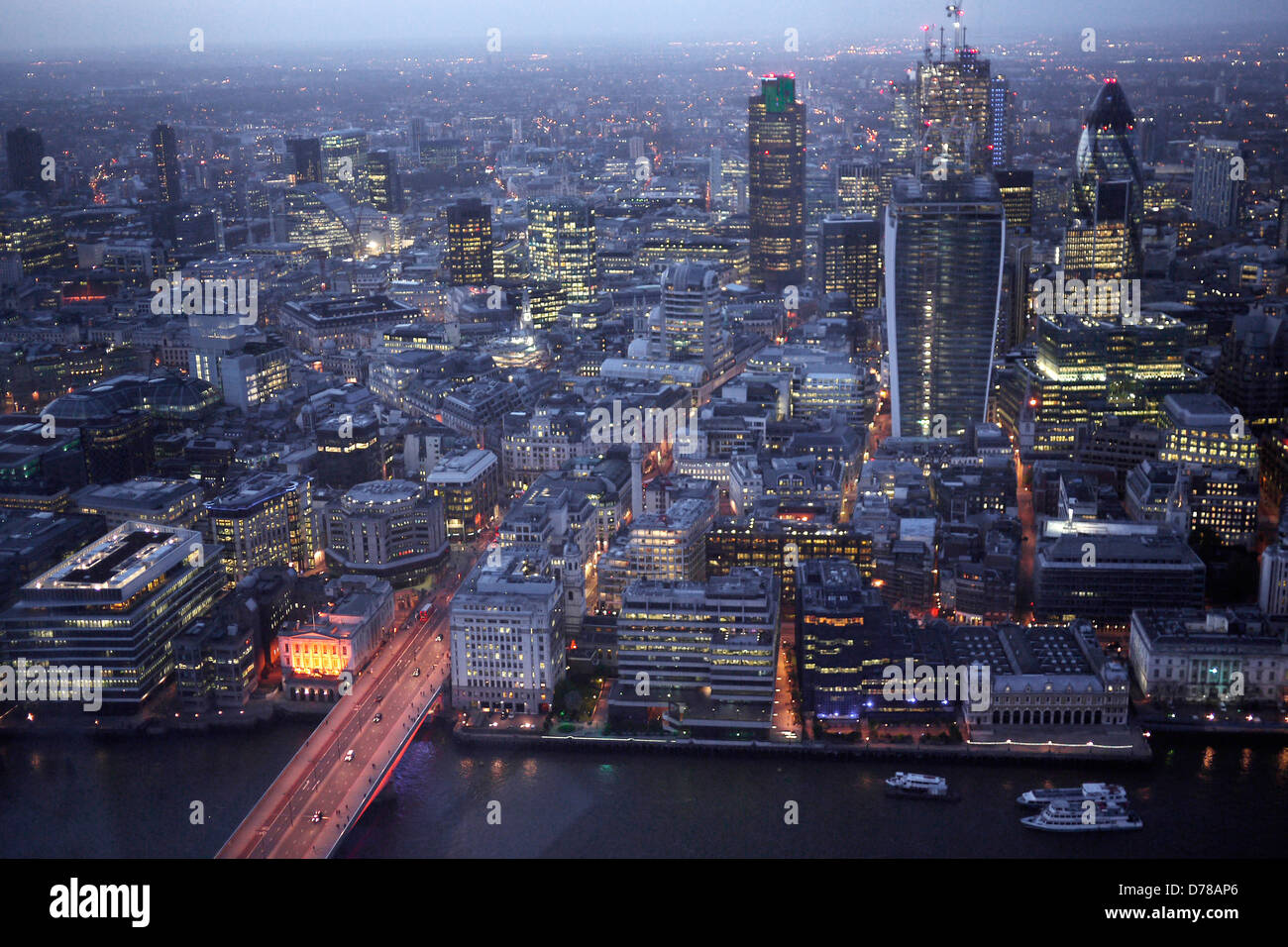 Twilight Londra dal di sopra. Foto Stock