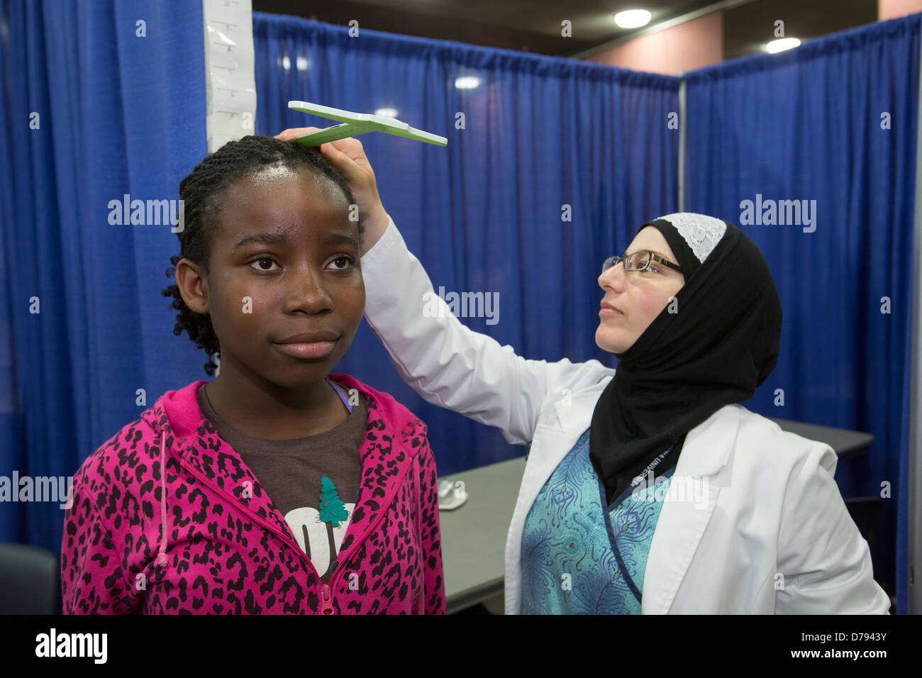 Libera gli screening sanitari per i residenti non assicurati di Detroit Foto Stock