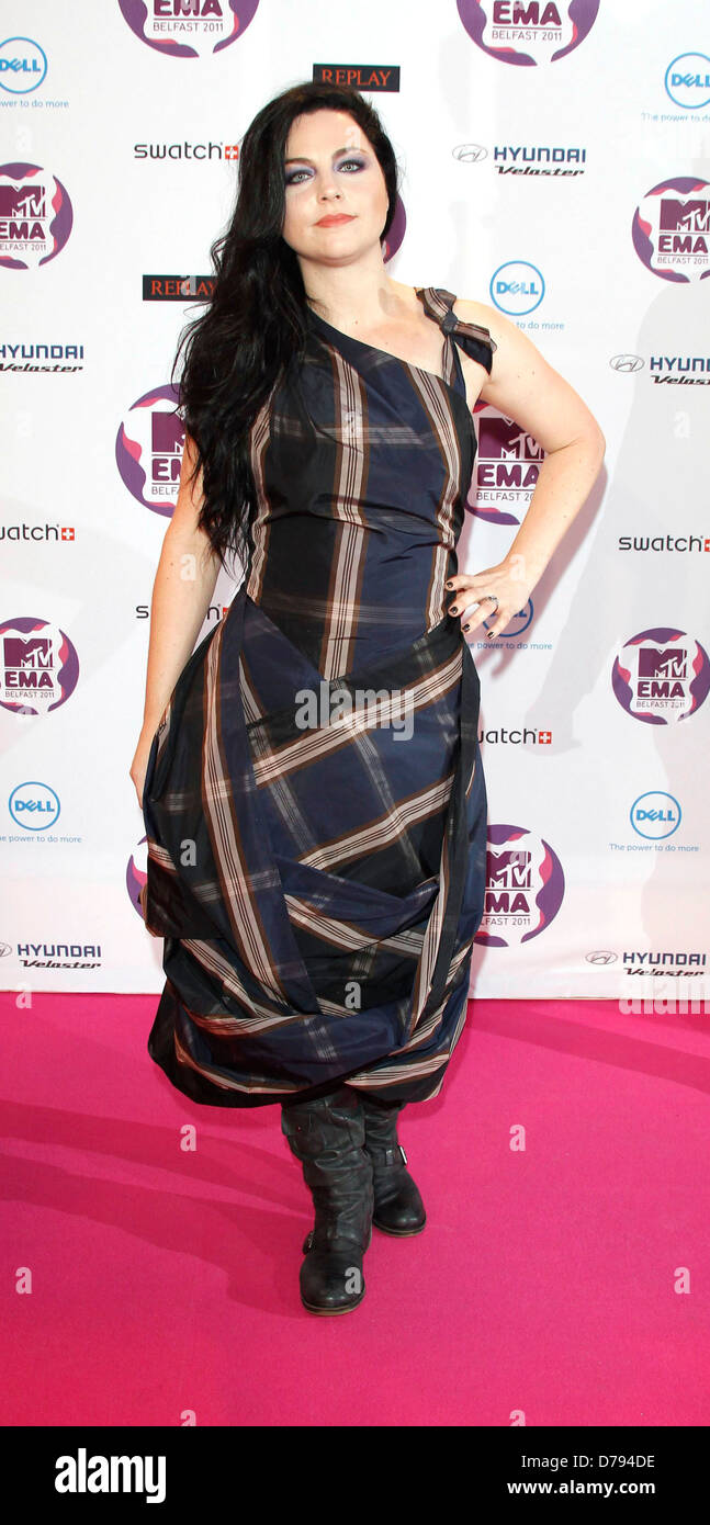 Il cantante Amy Lee di 'Evanescence', MTV Europe Music Awards 2011 (EMAS) tenutasi presso l'Odyssey Arena - Arrivi Belfast, settentrionale Foto Stock