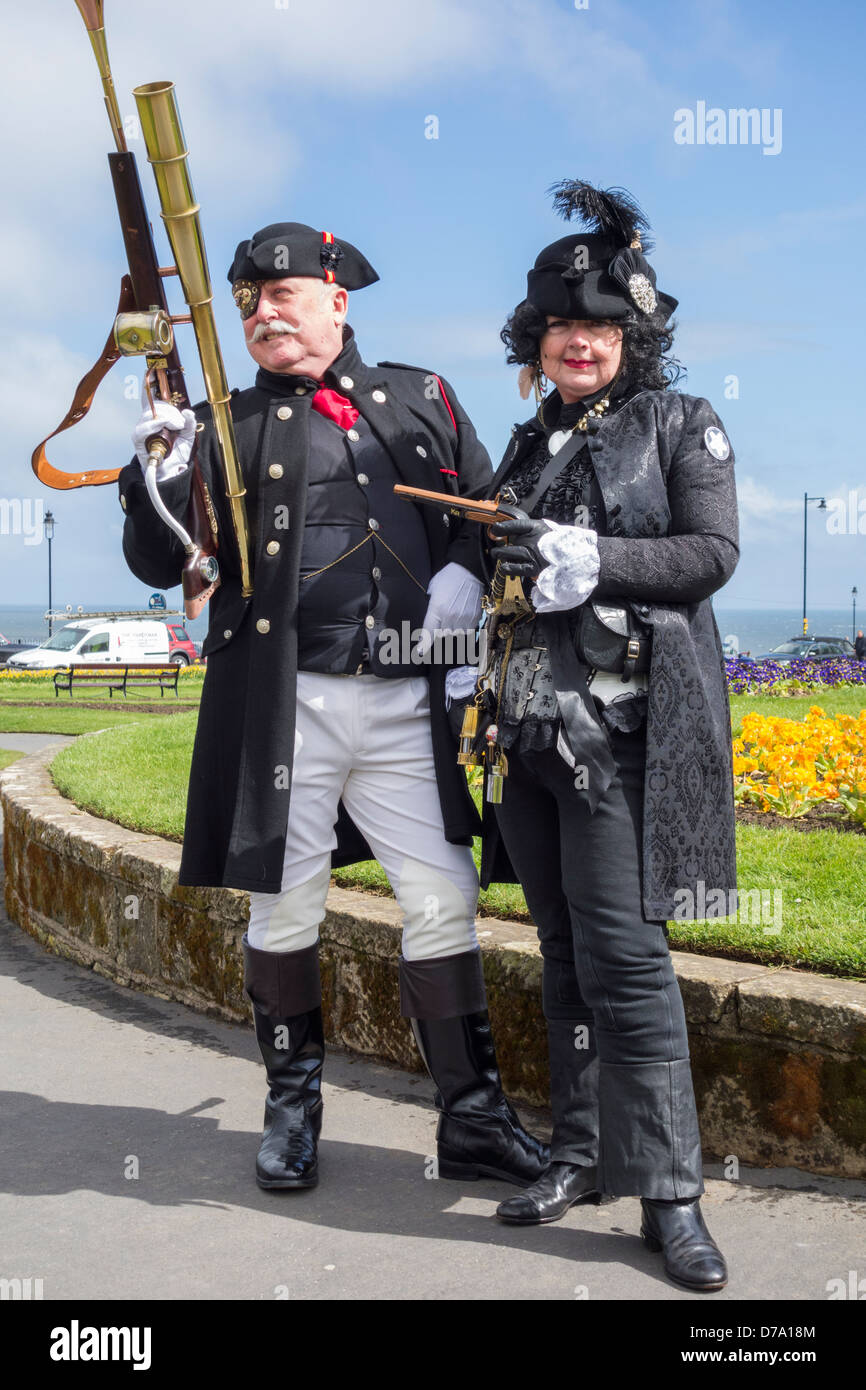 Whitby Goth weekend festival, aprile 2013. Whitby, North Yorkshire, Inghilterra, Regno Unito Foto Stock