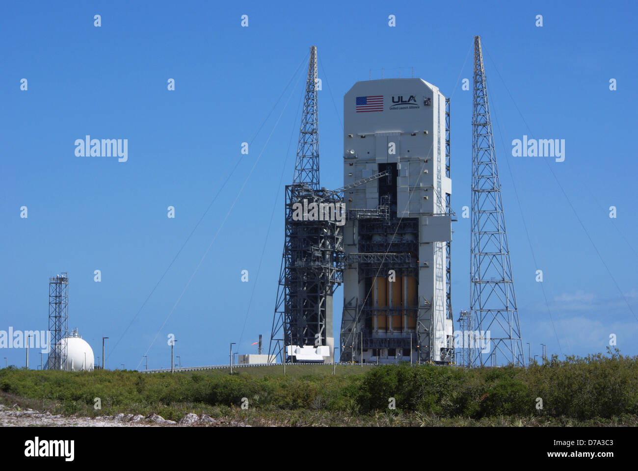 USA Florida Cape Canaveral Air Force Station Delta IV launch pad rocket interno mobile torre di servizio Foto Stock