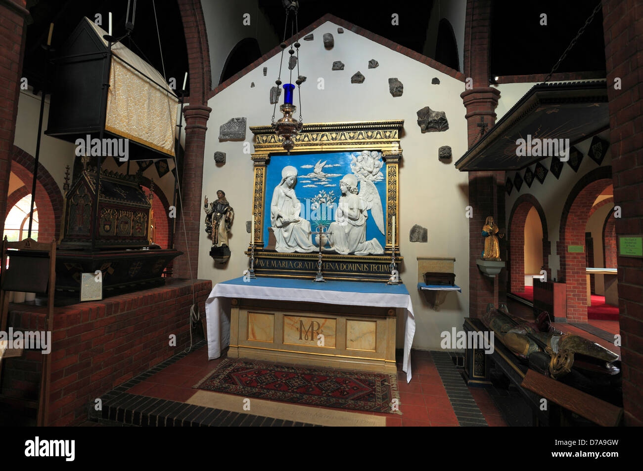 Interno della chiesa anglicana chiesa del Santuario di Nostra Signora di Walsingham. Foto Stock