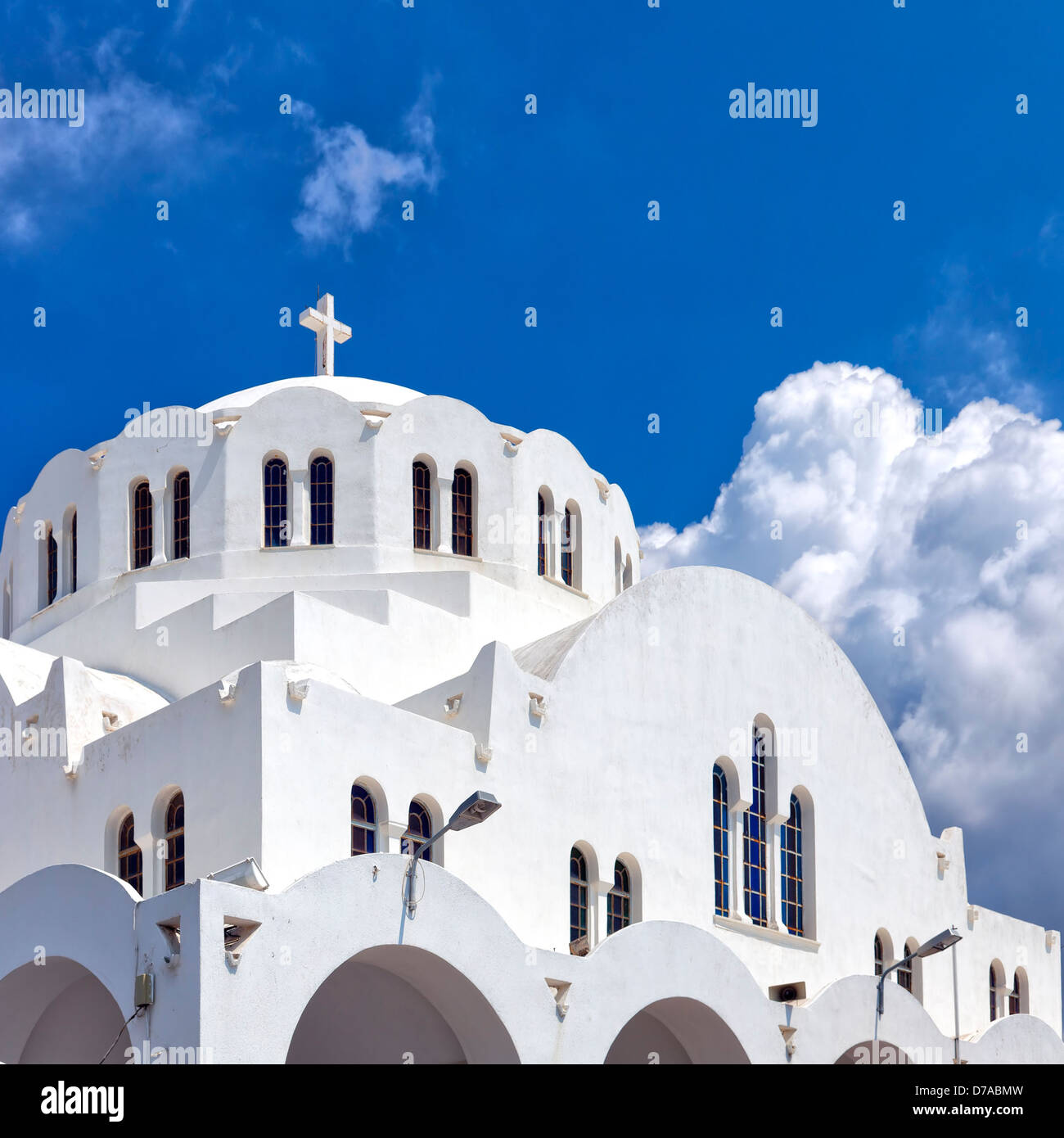 Il metropolita ortodosso duomo situato nel capoluogo di fira sull'isola greca di Santorini. Foto Stock