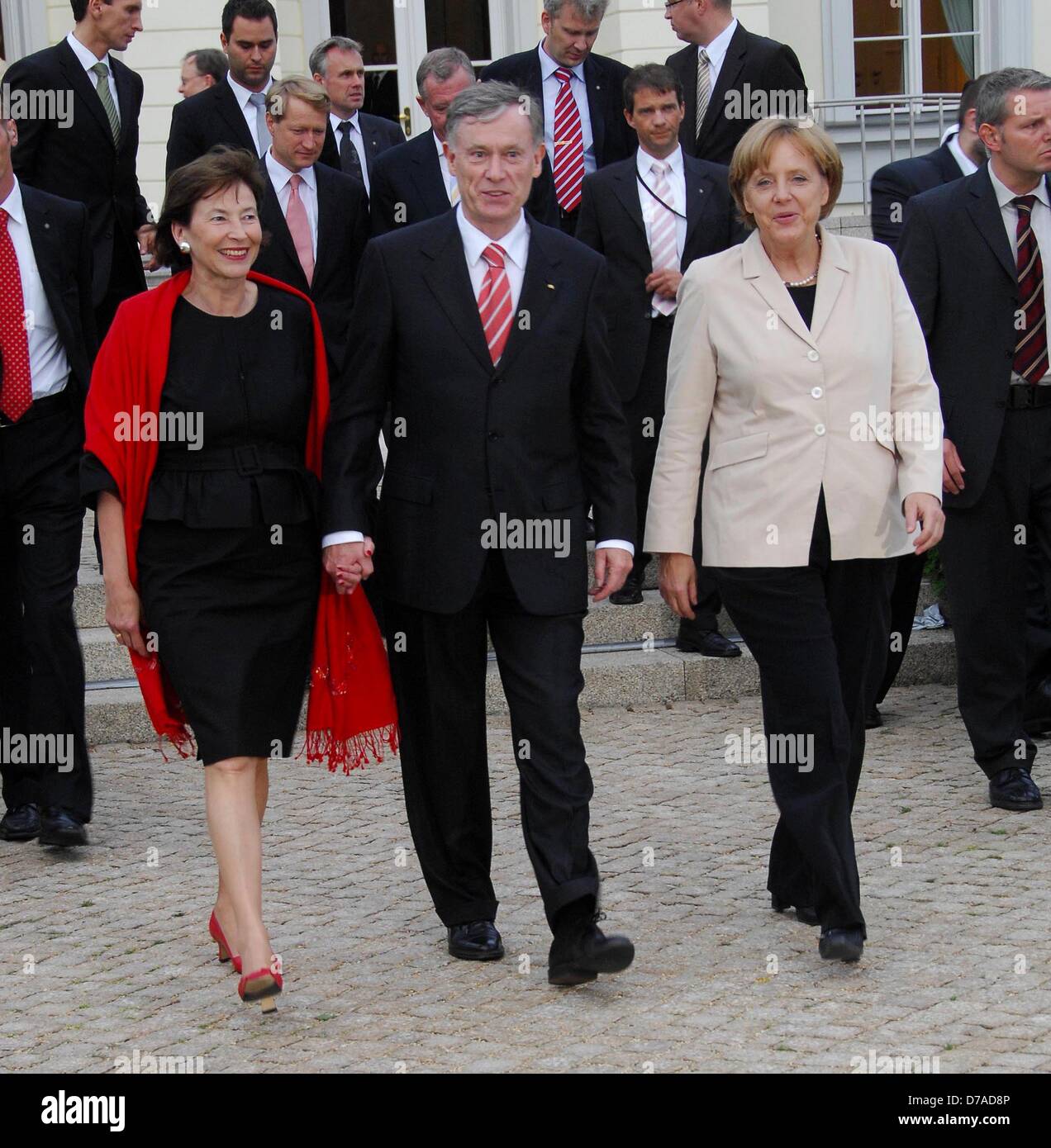 Eva Luise Koehler, Horst Koehler e Angela Merkel (l-r) al Summer Party ospitato dal Capo di Stato Horst Kohler nel giardino del castello di Bellevue il 20 giugno 2008. Foto Stock