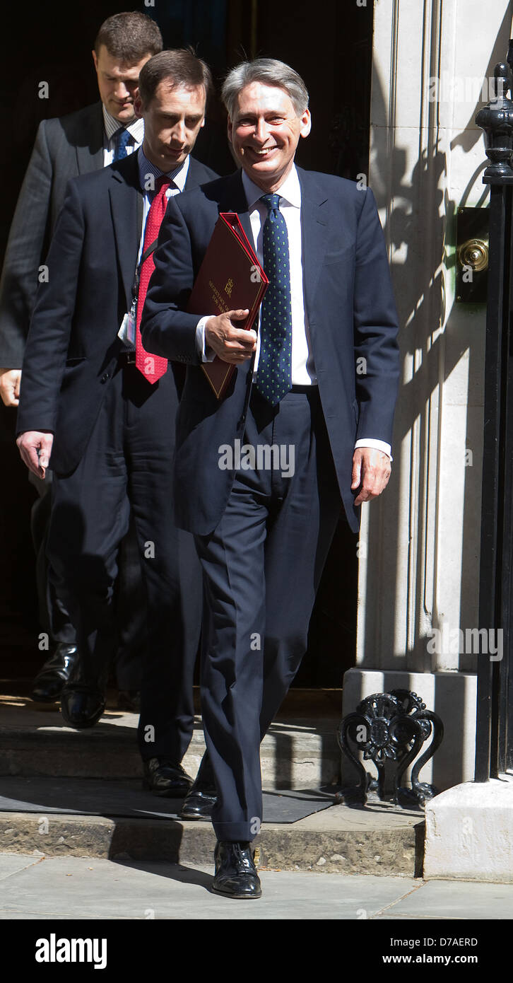 Philip Hammond,segretario alla difesa,lascia la riunione del gabinetto,Downing Street,Londra Foto Stock