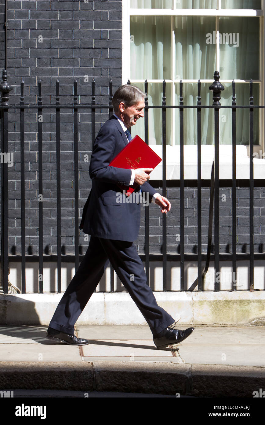 Philip Hammond,segretario alla difesa,lascia la riunione del gabinetto,Downing Street,Londra Foto Stock
