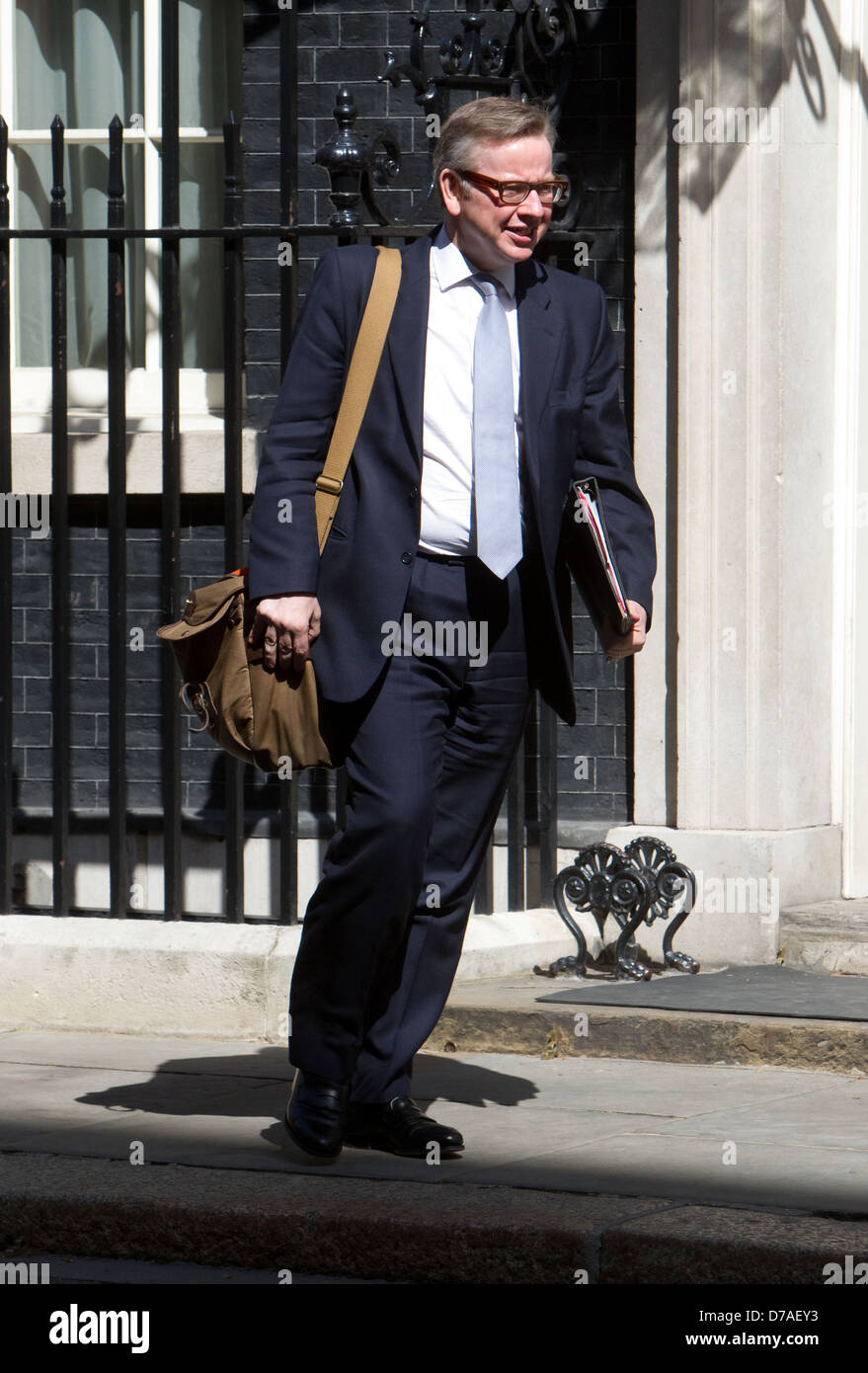 Michael Gove,l'istruzione Segretario,lascia la riunione del gabinetto,Downing Street,Londra Foto Stock
