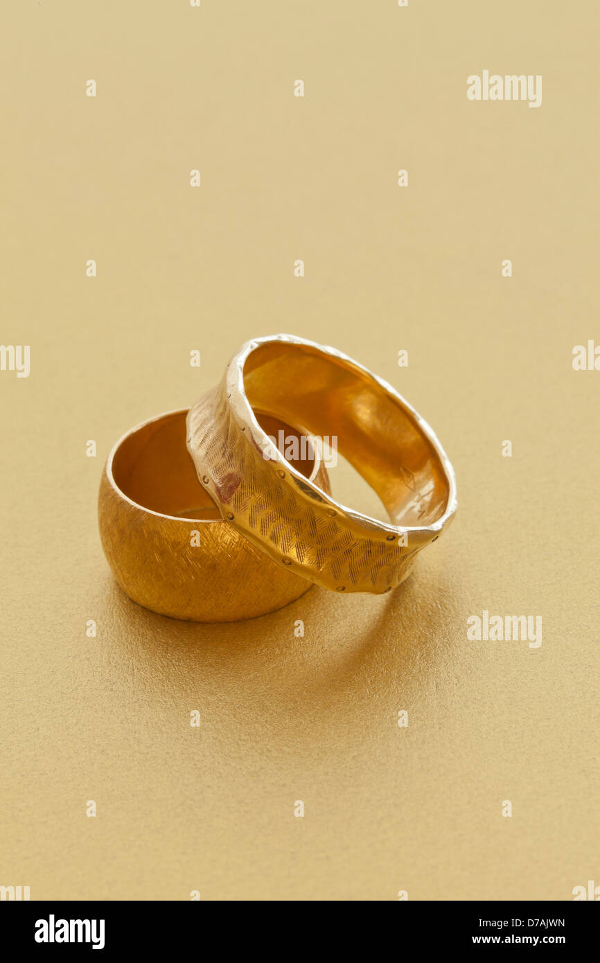 Oro anello di nozze Foto Stock
