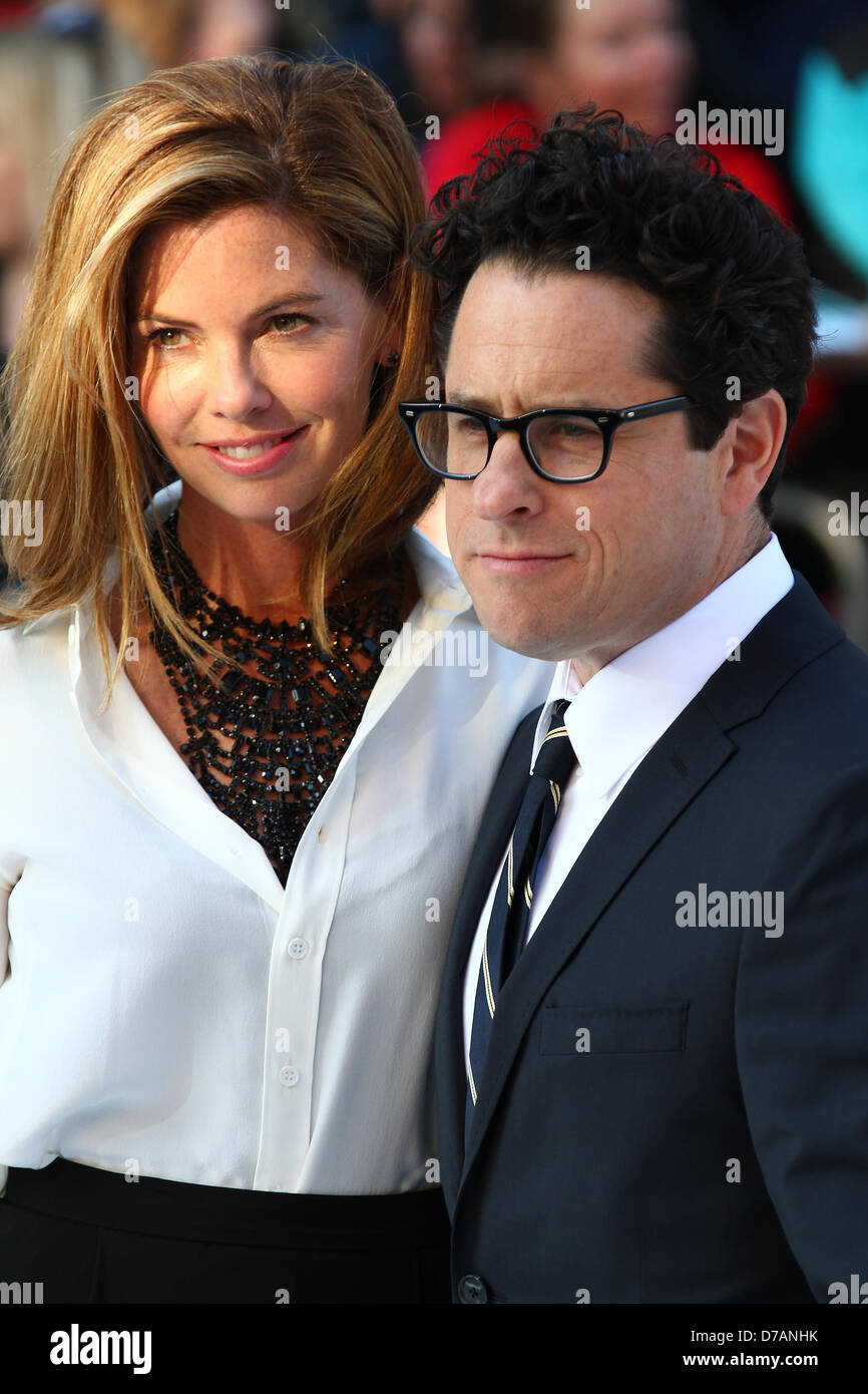 Londra, UK, 2 maggio, 2013: J.J Abrams e Katie McGrath frequentare il Regno Unito Premiere di Star Trek nelle tenebre" all'Impero Cinema. Credito: WFPA / Alamy Live News Foto Stock