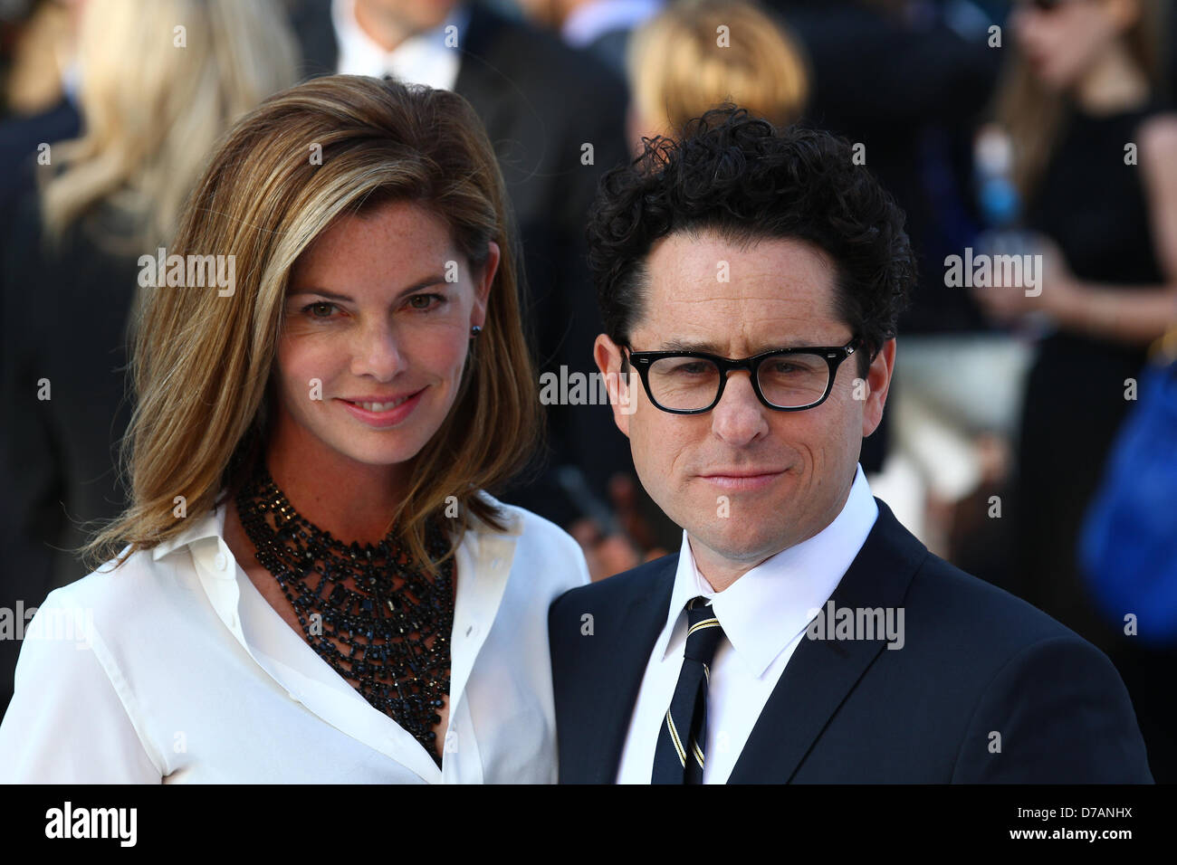 Londra, UK, 2 maggio, 2013: J.J Abrams e Katie McGrath frequentare il Regno Unito Premiere di Star Trek nelle tenebre" all'Impero Cinema. Credito: WFPA / Alamy Live News Foto Stock