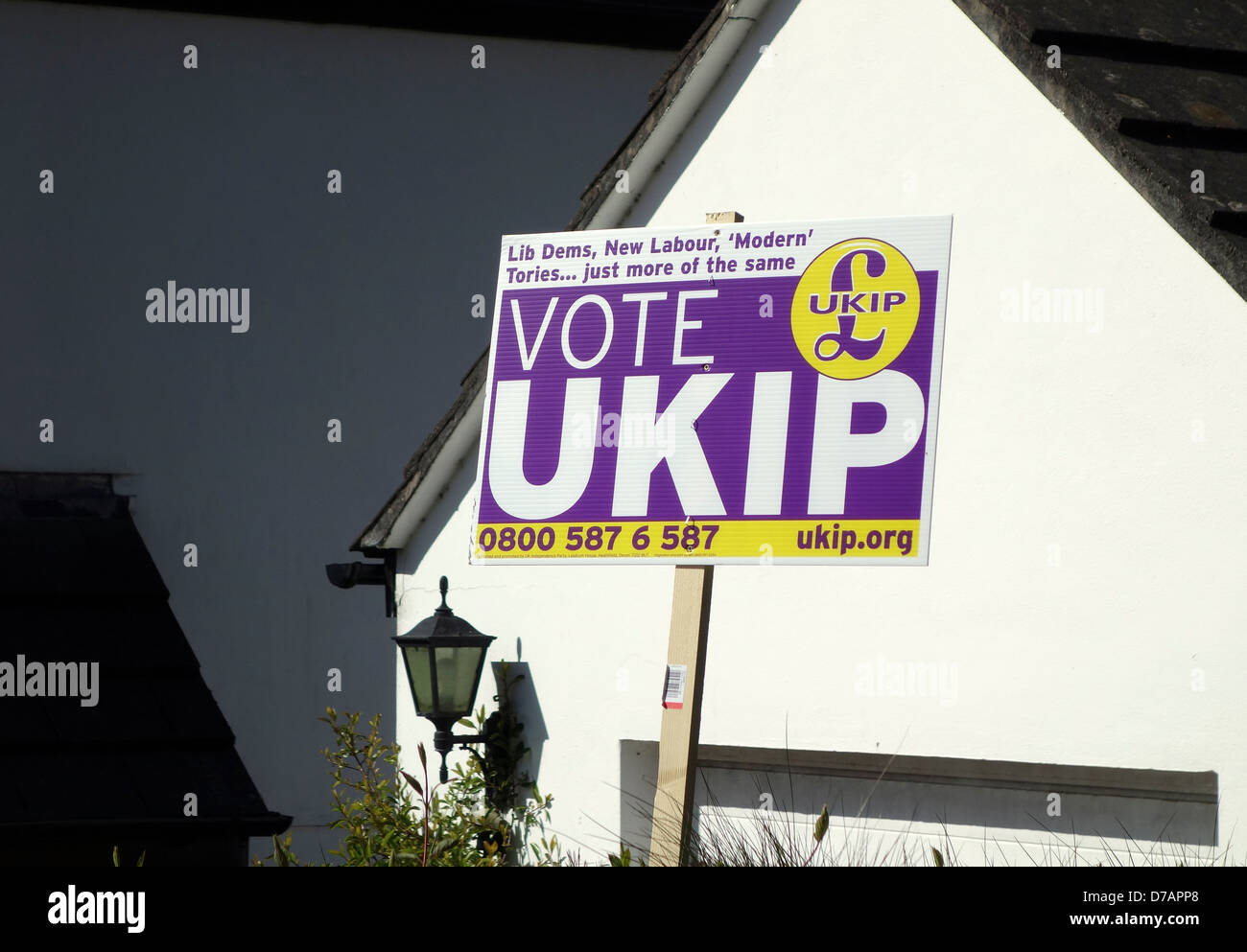 Un voto per la ' ' UKIP segno esterno di una casa in Cornwall, Regno Unito Foto Stock