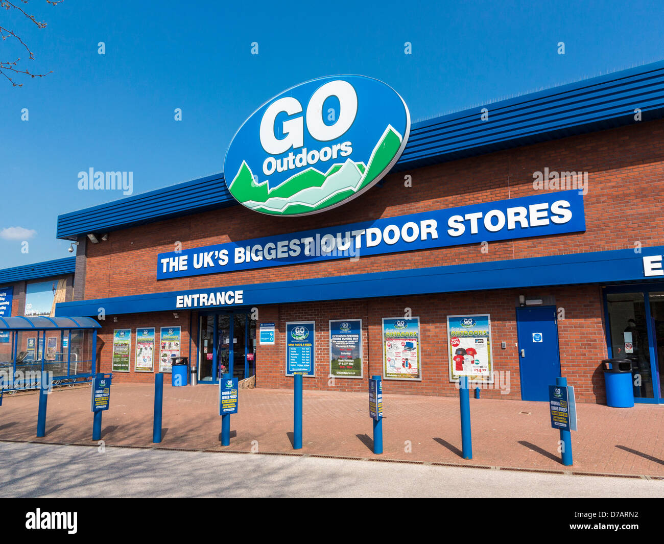 Andare all'aperto negozio di fronte a Exeter, Devon, Inghilterra Foto Stock