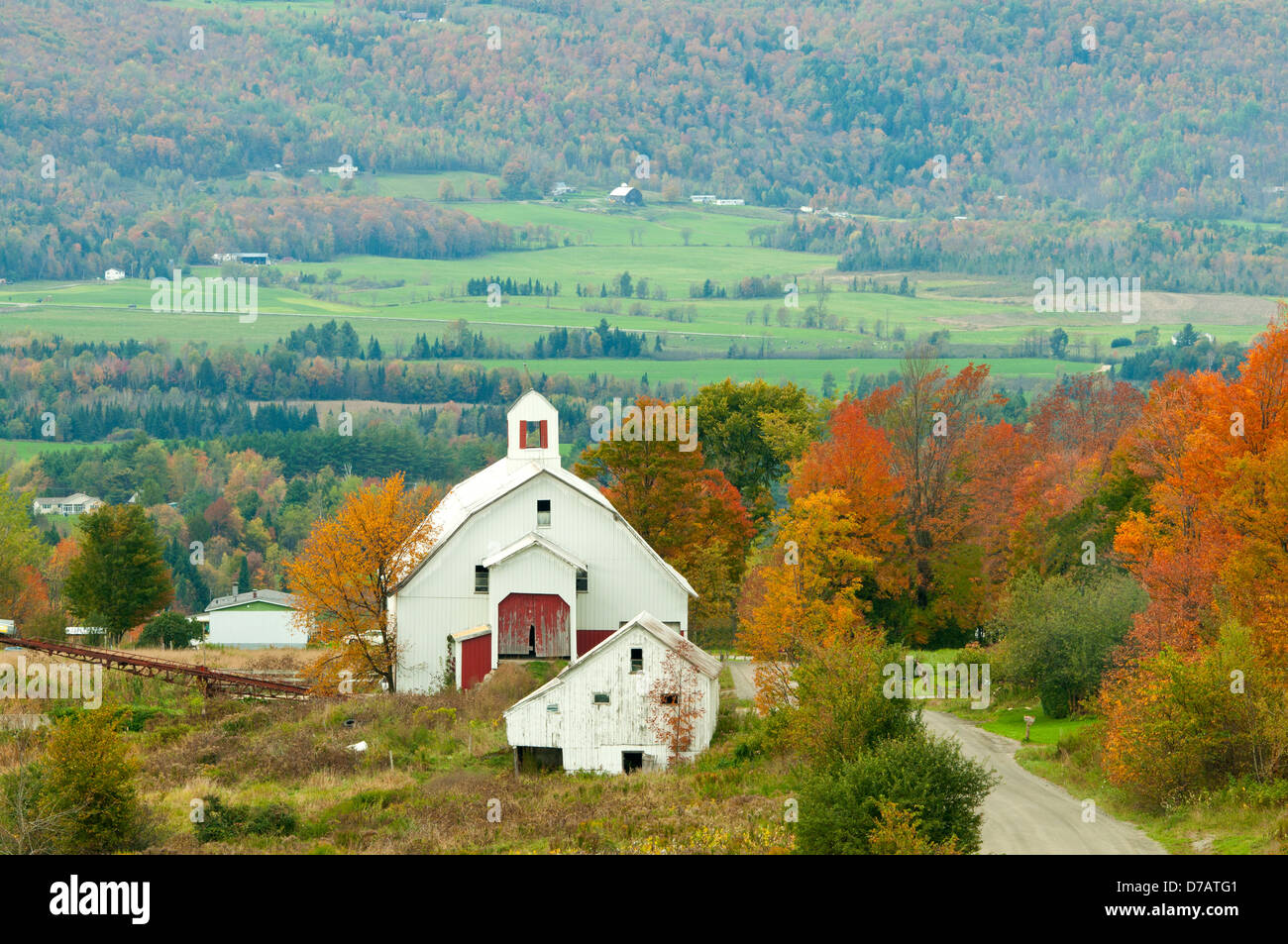 Fienile vicino Irasburg, Vermont, USA Foto Stock