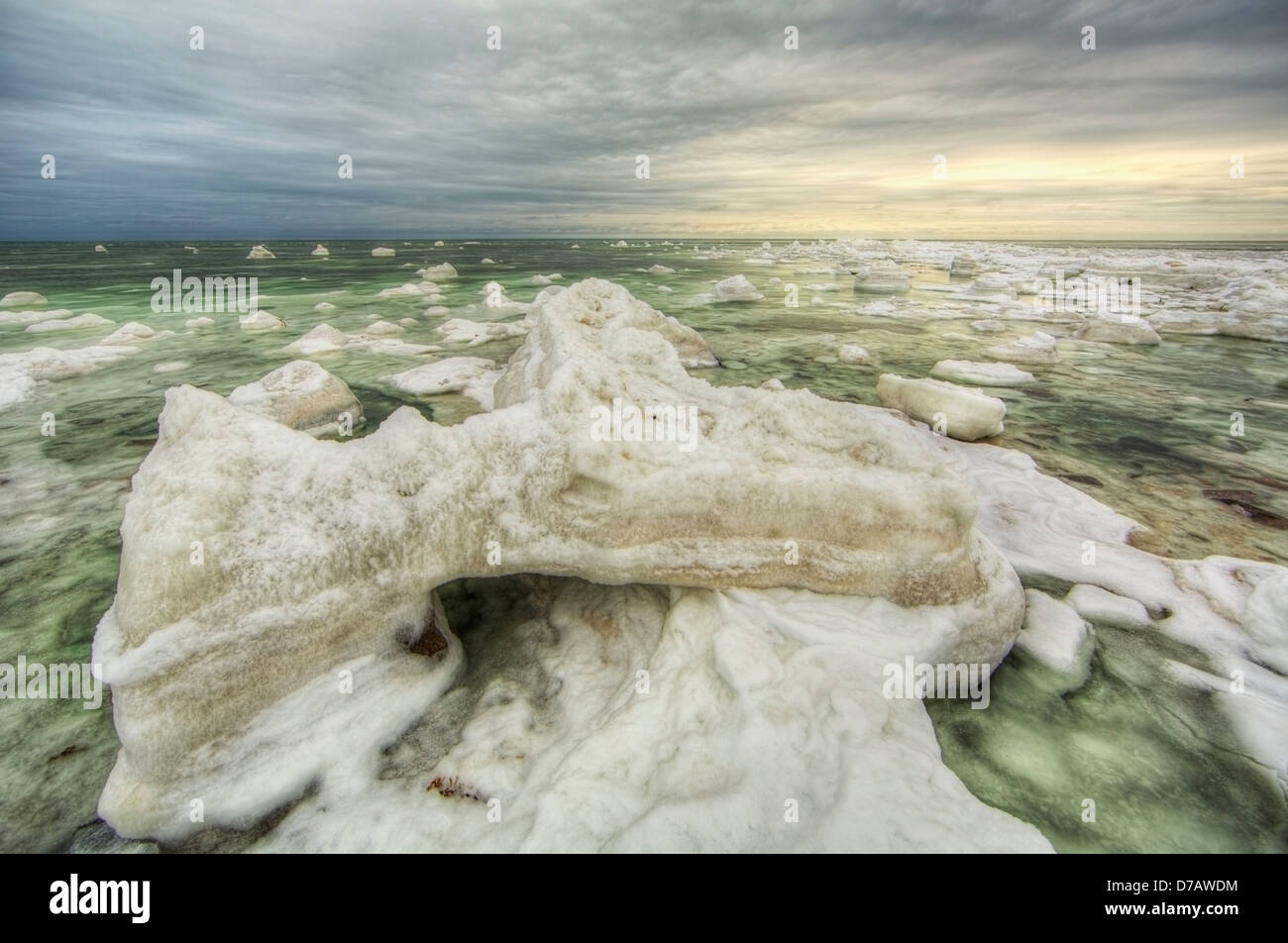 Il verde pieno di ghiaccio di acqua Hudson's Bay;Manitoba Canada Foto Stock