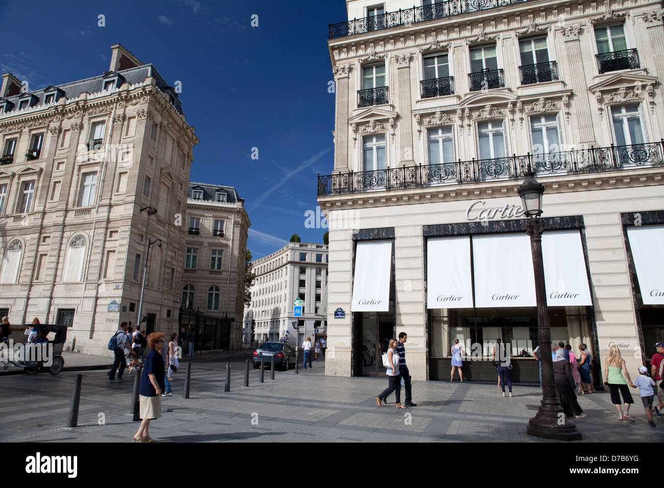 Champs Elysees di Parigi: al di fuori della boutique Cartier Foto Stock
