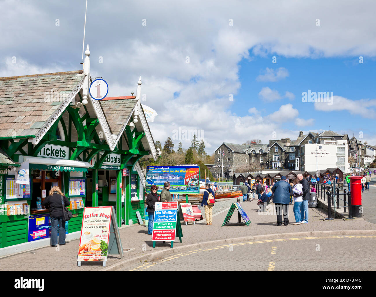 Sistema di cottura a vapore e crociere sul lago ufficio prenotazioni Lago di Windermere a Bowness on Windermere Cumbria Lake District Inghilterra UK GB EU Europe Foto Stock