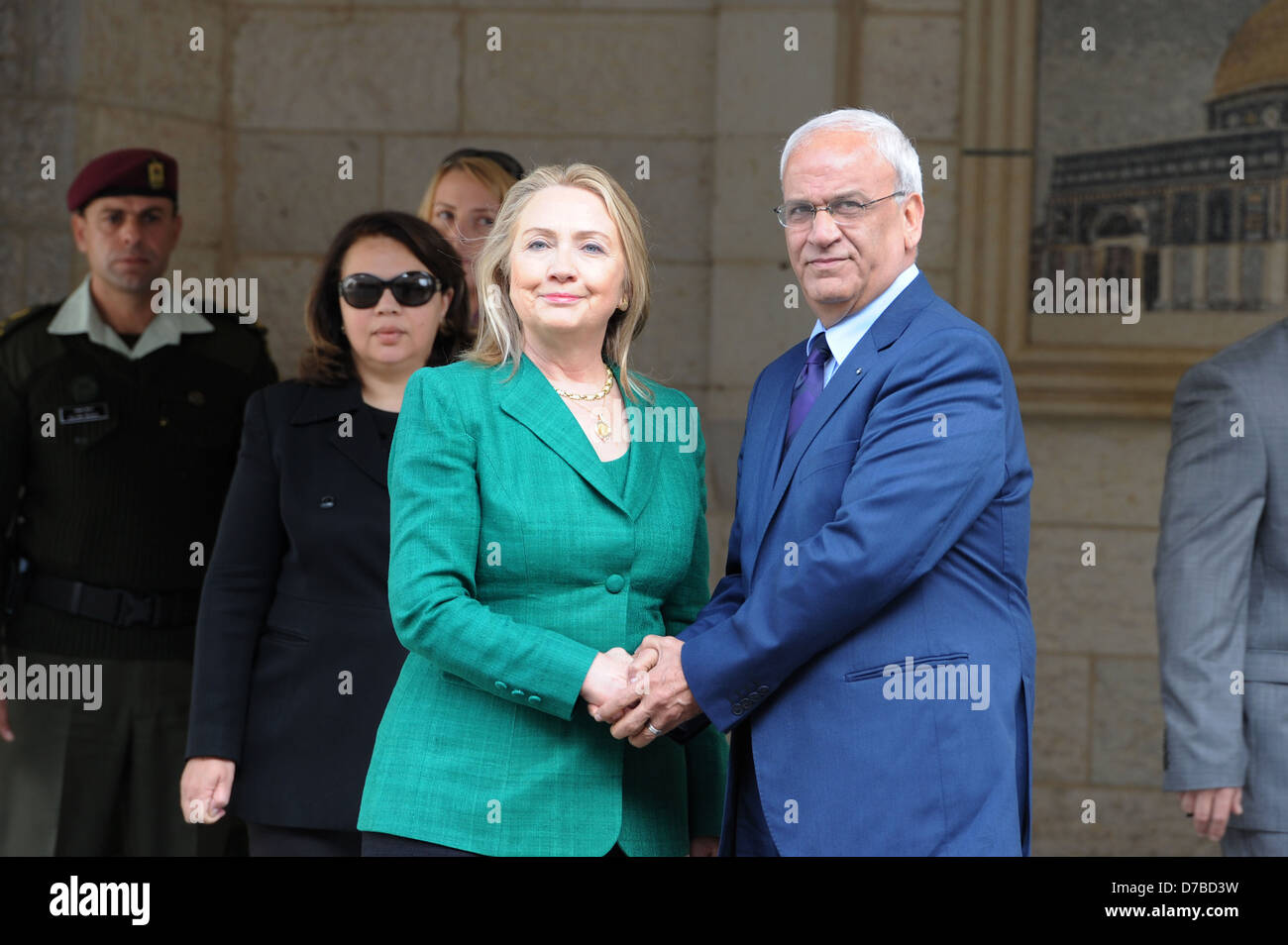Il Segretario di Stato americano Hillary Rodham Clinton si incontra con Autorità Palestinese Presidente Mahmoud Abbas Novembre 21, 2010 a Ramallah in Cisgiordania. Foto Stock