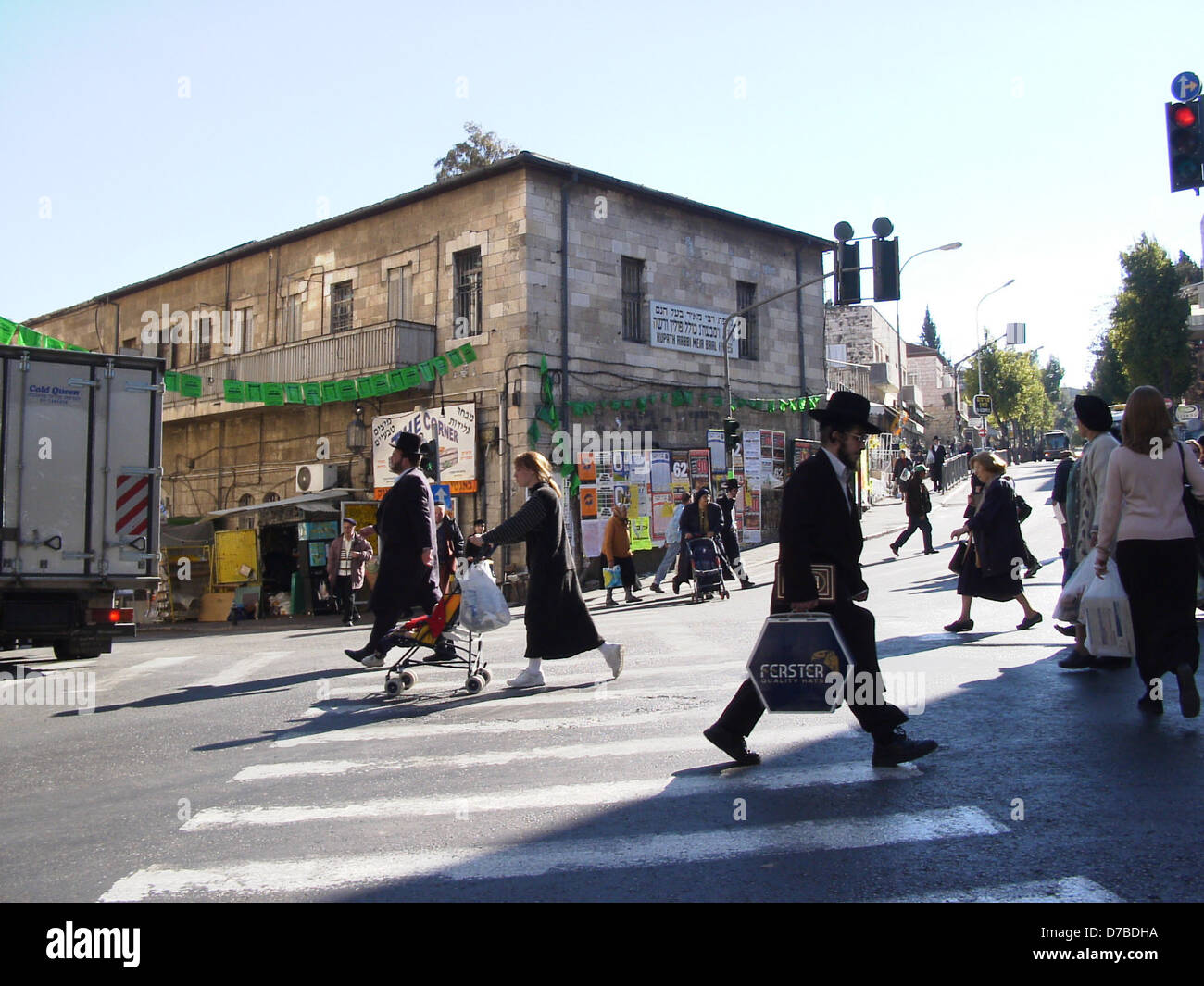 La piazza shabat di Mea Shearim a Gerusalemme Foto Stock