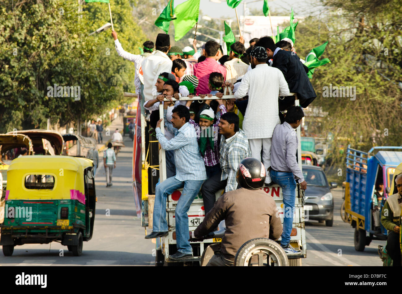 AGRA, India - 24 gennaio: musulmani Festeggia l'Onu Milad Nabi festival il 25 gennaio 2013 in Agra. Foto Stock