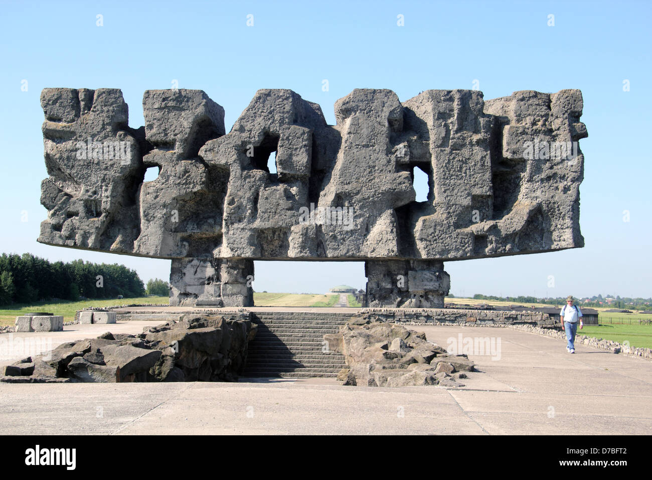 Il monumento di lotta e di martirio all'entrata di Majdanek morte camp nei pressi di Lublin, Polonia Foto Stock