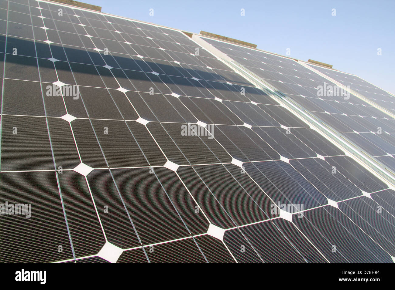 Le celle solari in Kibbutz Ketura nel deserto di Arava, nel sud di Israele Foto Stock