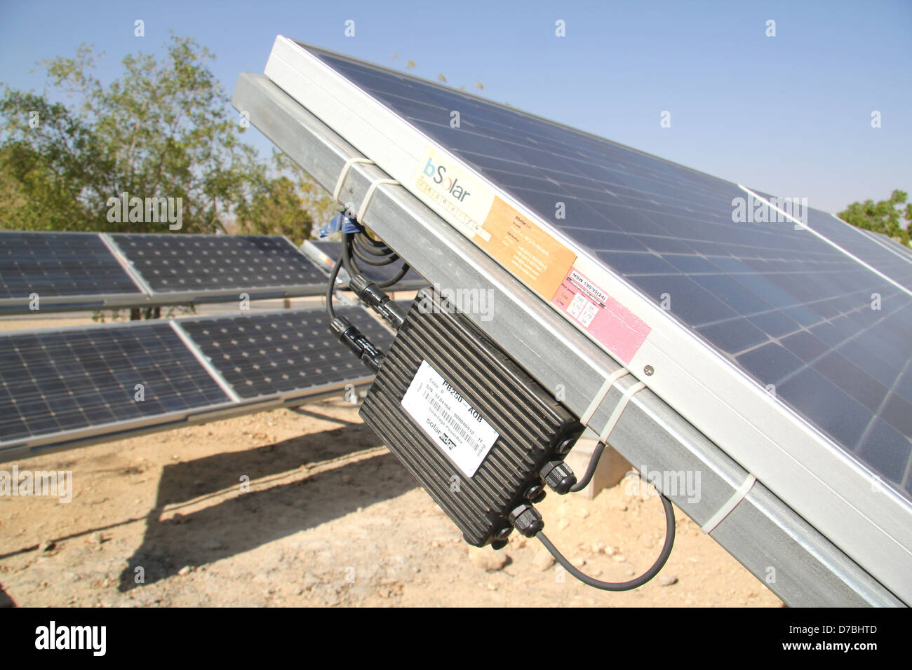 Le celle solari in Kibbutz Ketura nel deserto di Arava, nel sud di Israele Foto Stock