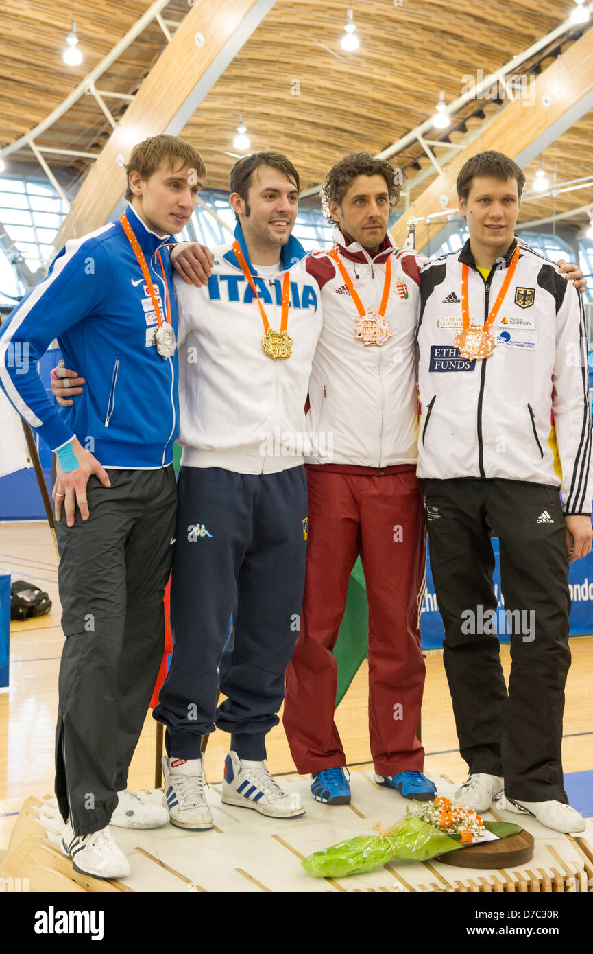 Matteo Tagiariol (ITA) vincitore lungo con Gabor Boczko(HUN) e Joerg Fiedler (GER) legato per il terzo posto e Nickolai Novosjolov Foto Stock